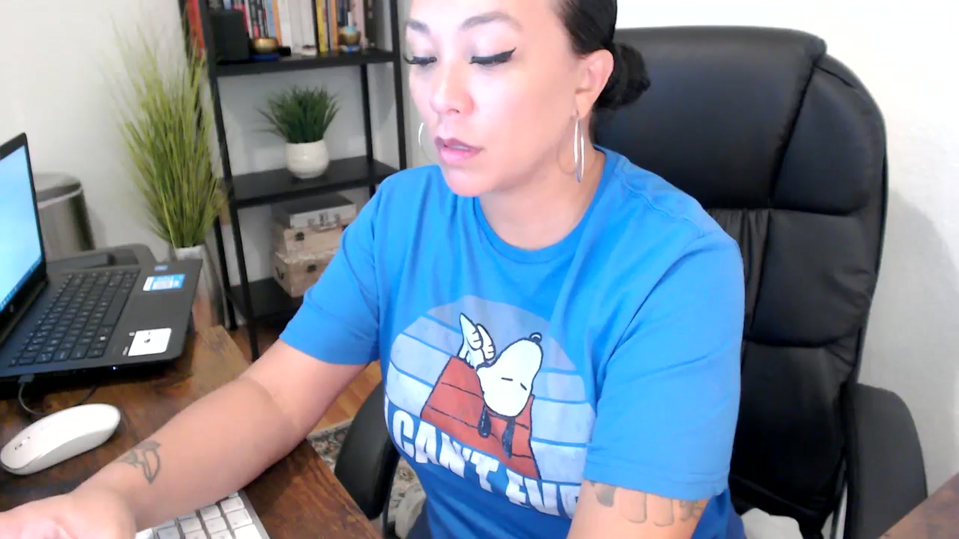 Gallery image thumbnail from MickaylaMoon's myfreecams stream on, 09/04/2024, 16:48 image 15 of 20