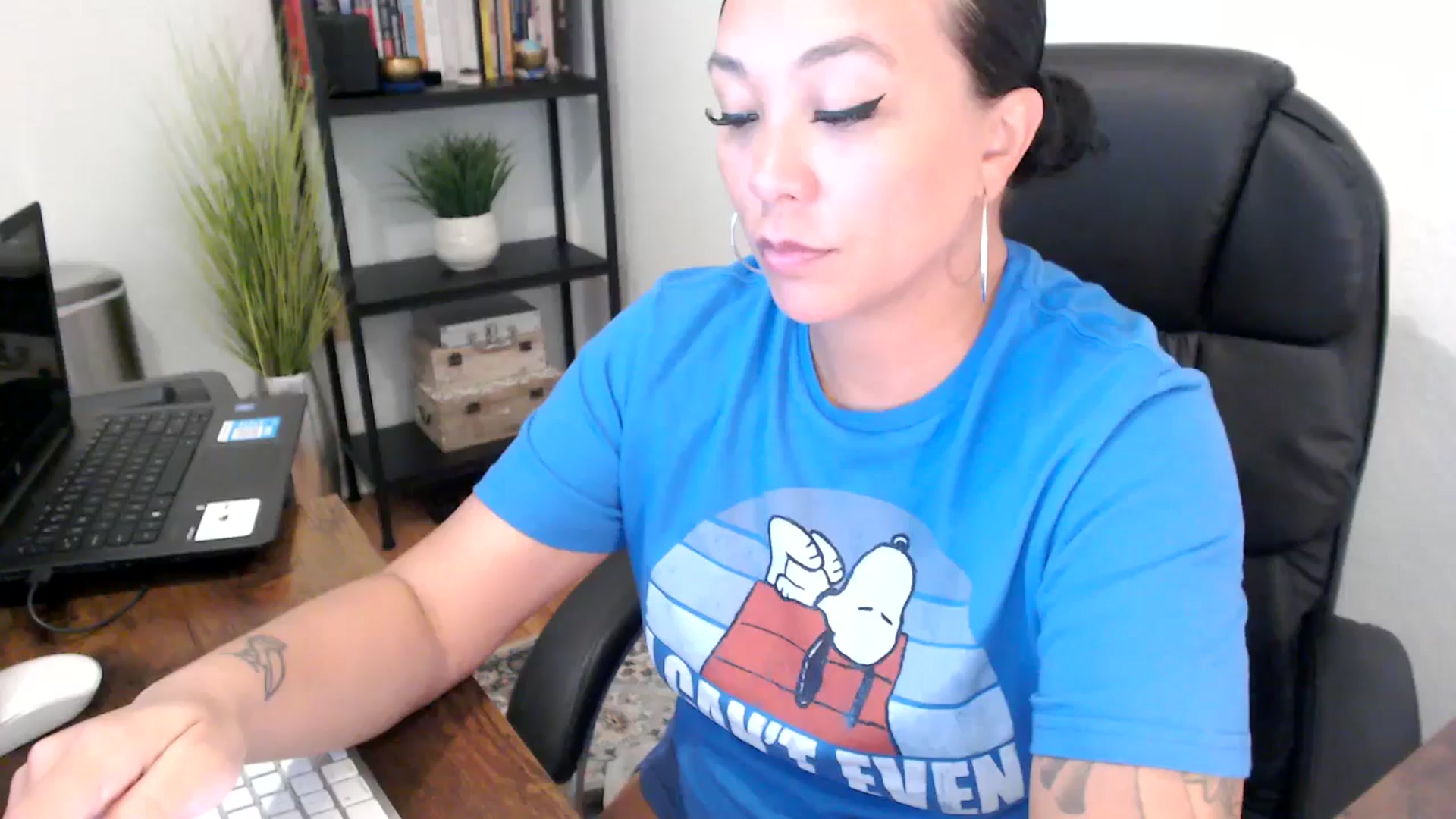 Gallery image thumbnail from MickaylaMoon's myfreecams stream on, 09/04/2024, 17:38 image 3 of 20