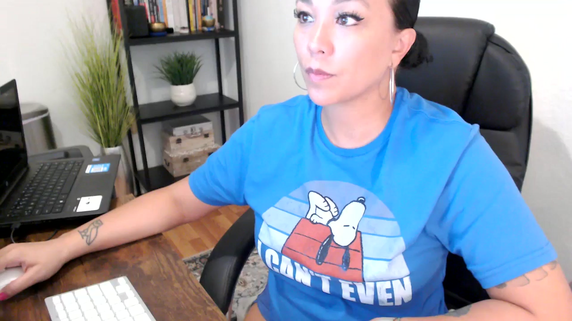 Gallery image thumbnail from MickaylaMoon's myfreecams stream on, 09/04/2024, 17:38 image 13 of 20
