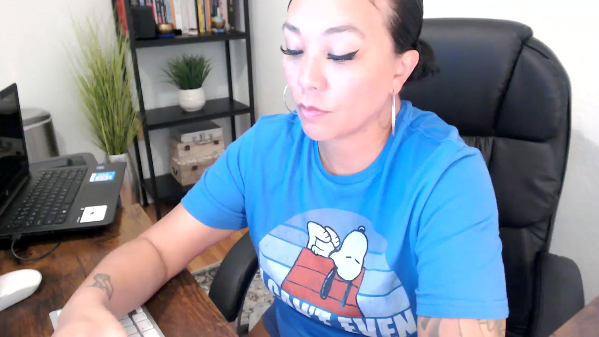 Gallery image thumbnail from MickaylaMoon's myfreecams stream on, 09/04/2024, 17:38 image 4 of 20