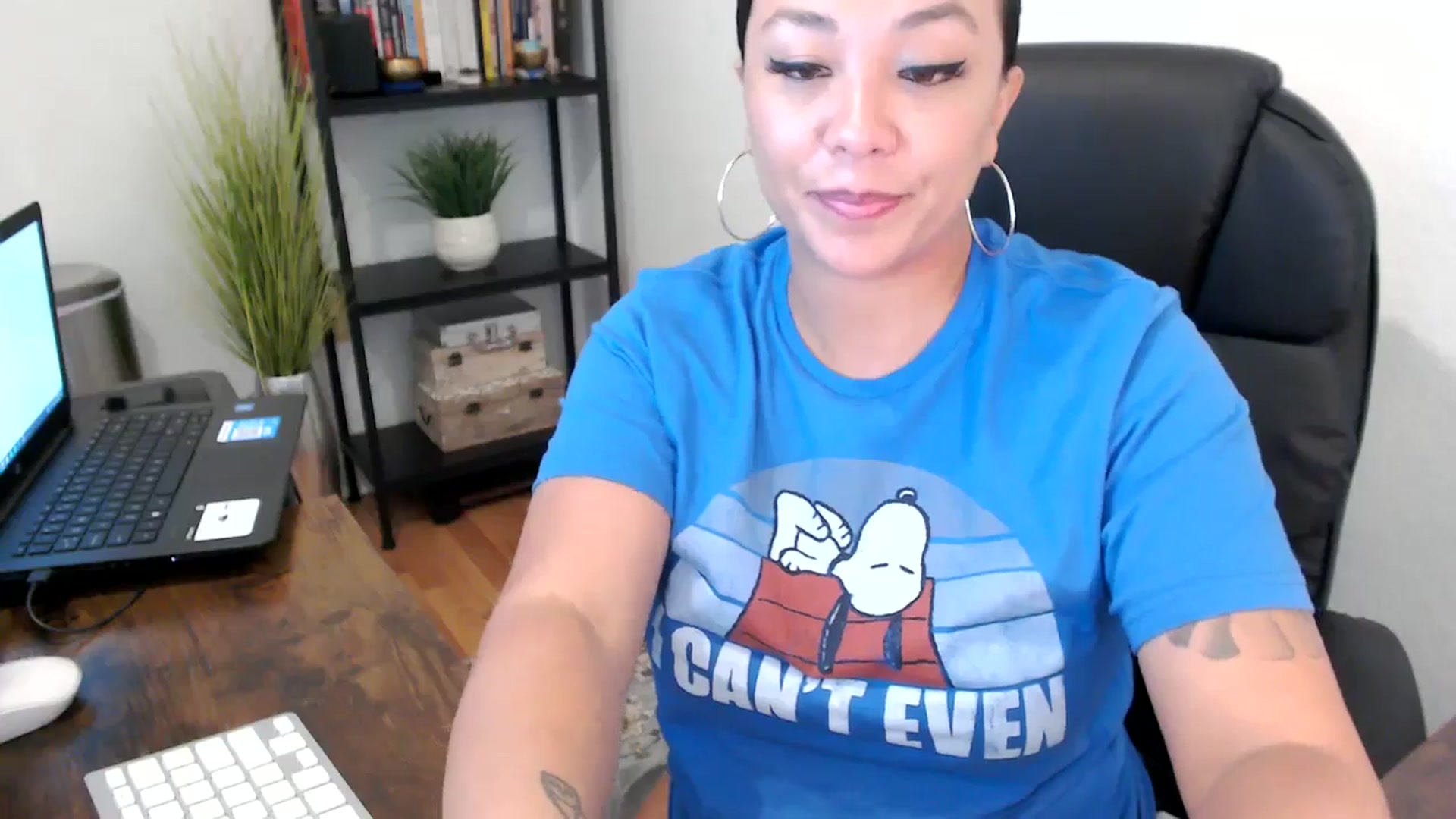 Gallery image thumbnail from MickaylaMoon's myfreecams stream on, 09/04/2024, 18:53 image 10 of 20