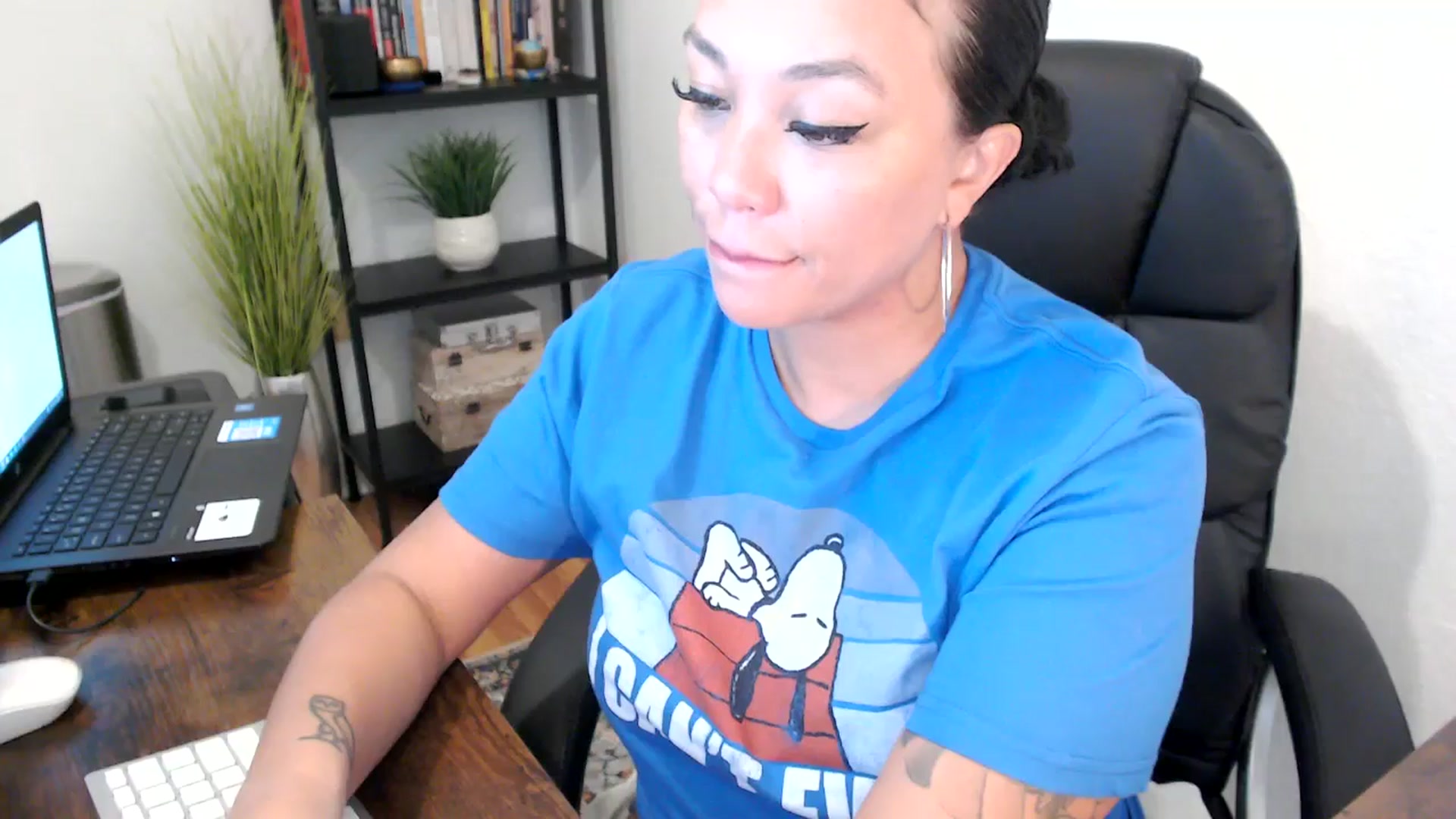 Gallery image thumbnail from MickaylaMoon's myfreecams stream on, 09/04/2024, 18:53 image 7 of 20