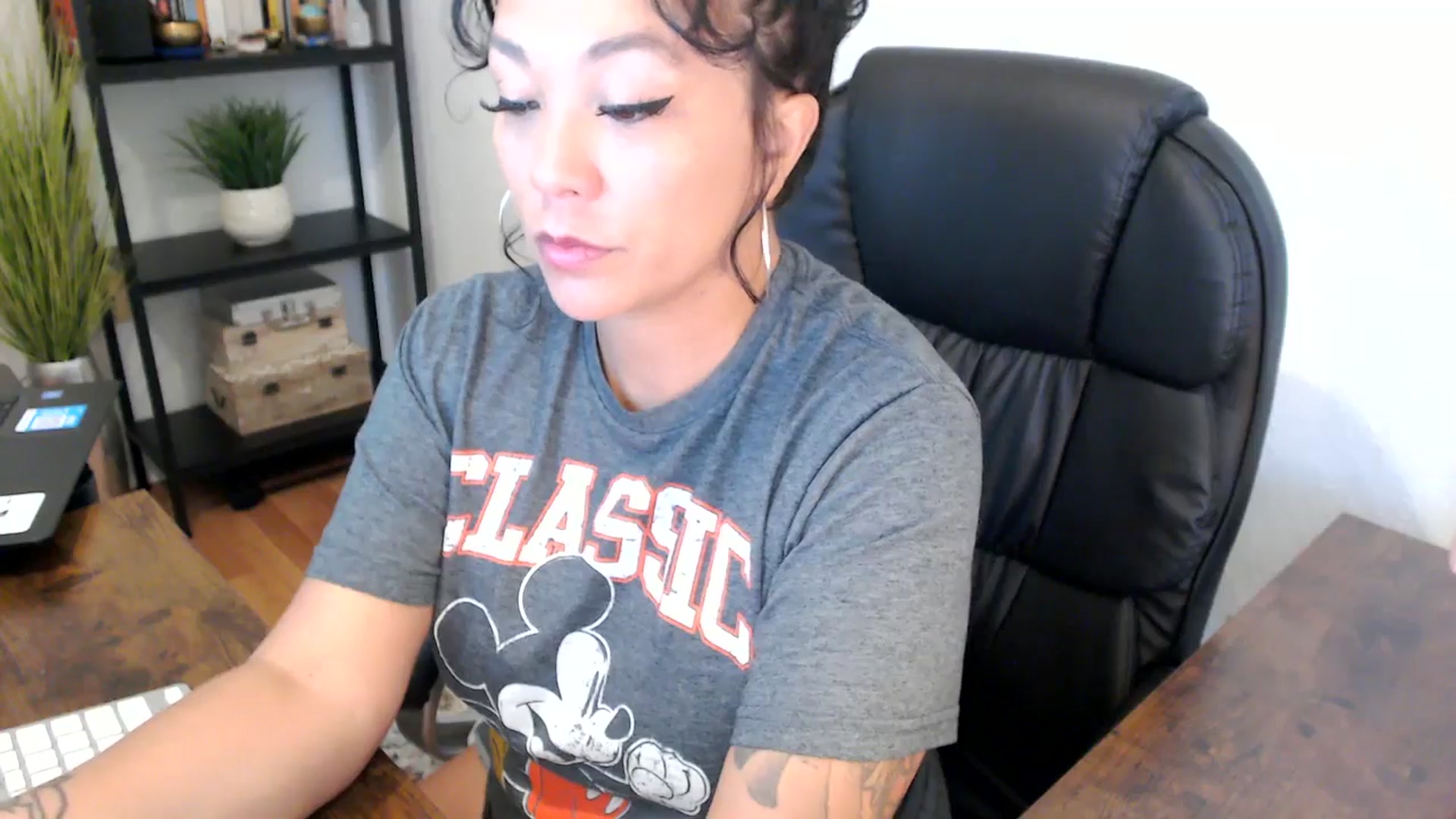 Gallery image thumbnail from MickaylaMoon's myfreecams stream on, 09/05/2024, 14:42 image 8 of 20