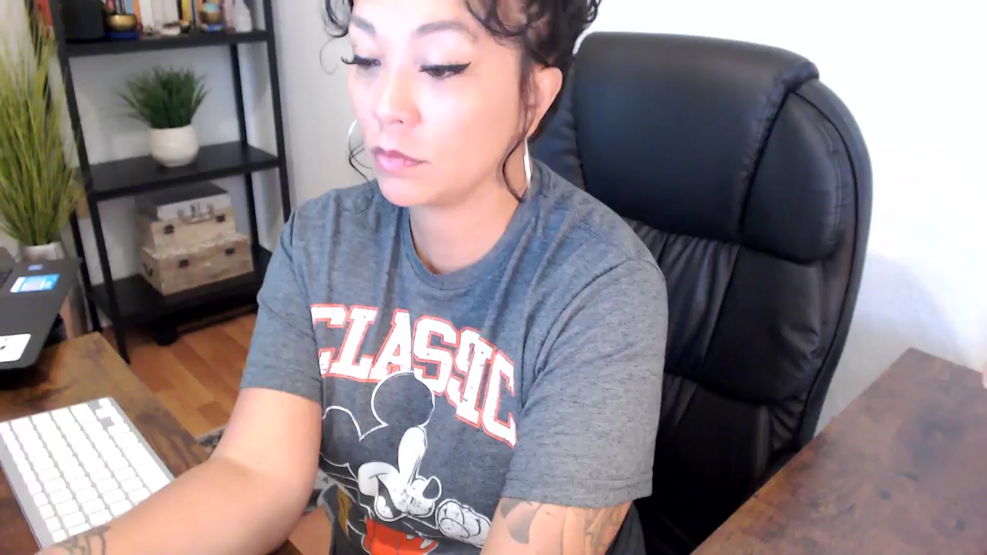 Gallery image thumbnail from MickaylaMoon's myfreecams stream on, 09/05/2024, 14:42 image 10 of 20