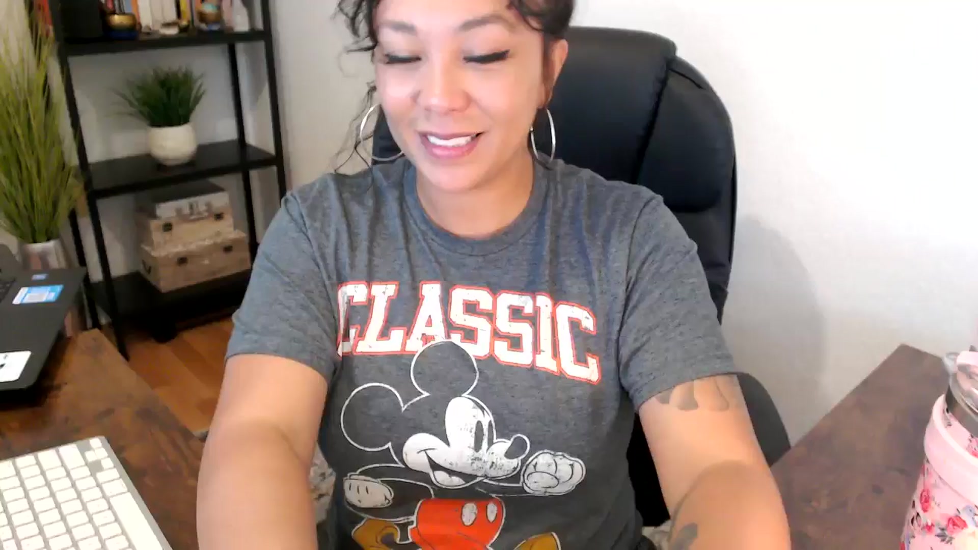 Gallery image thumbnail from MickaylaMoon's myfreecams stream on, 09/05/2024, 15:56 image 1 of 20