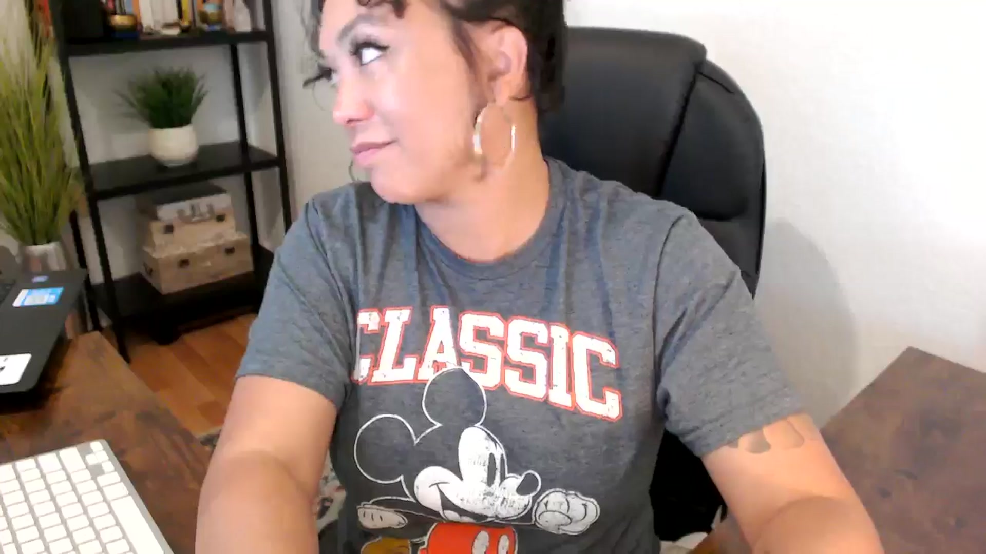 Gallery image thumbnail from MickaylaMoon's myfreecams stream on, 09/05/2024, 15:56 image 12 of 20