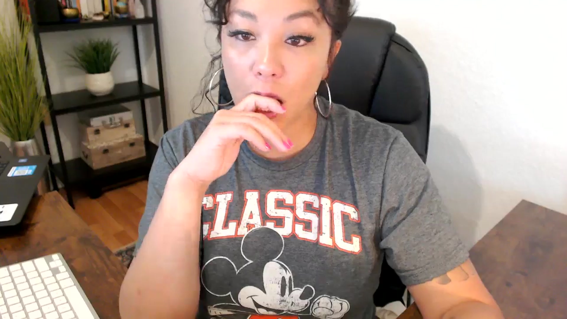Gallery image thumbnail from MickaylaMoon's myfreecams stream on, 09/05/2024, 15:56 image 6 of 20