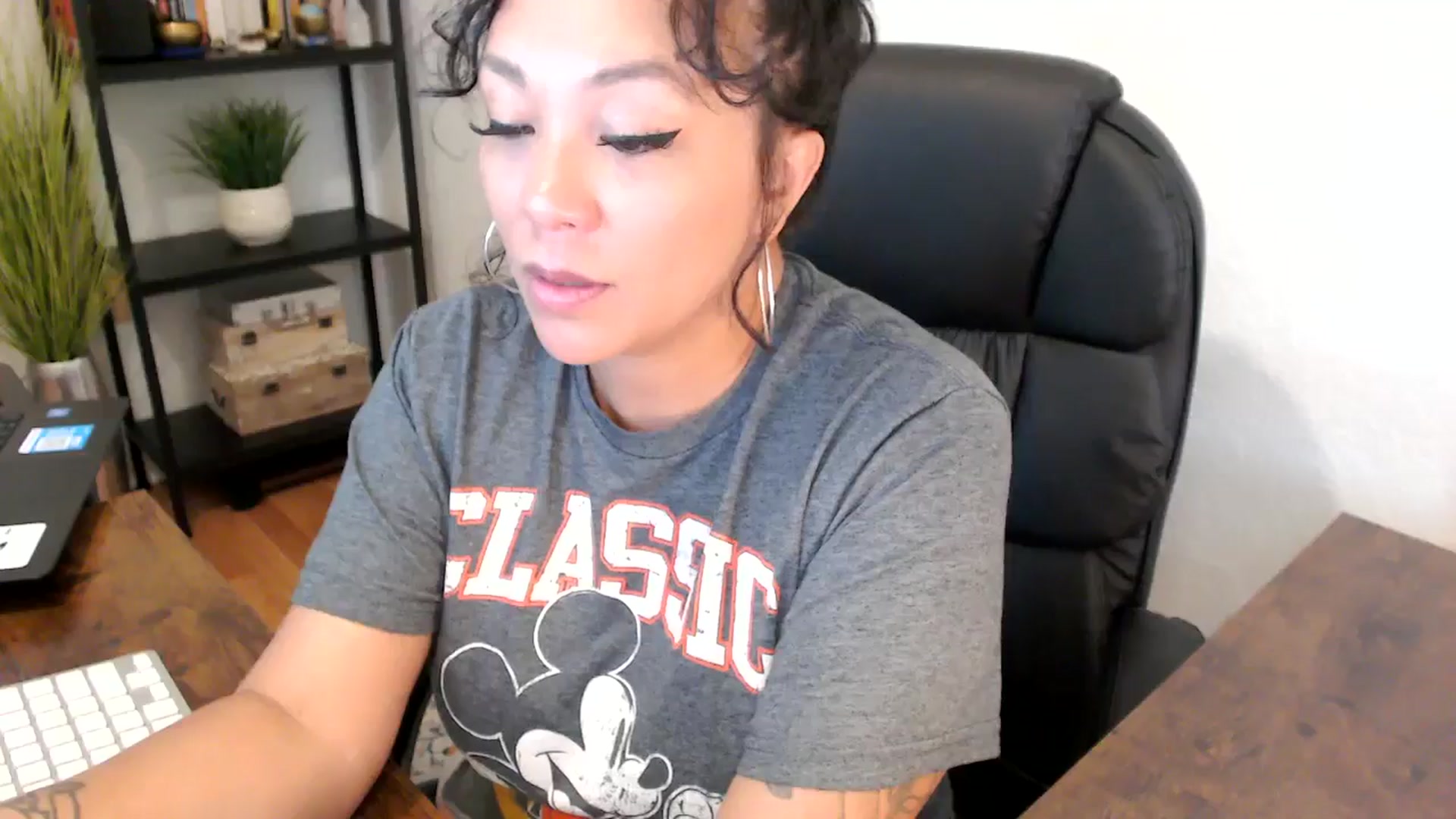 Gallery image thumbnail from MickaylaMoon's myfreecams stream on, 09/05/2024, 15:56 image 14 of 20
