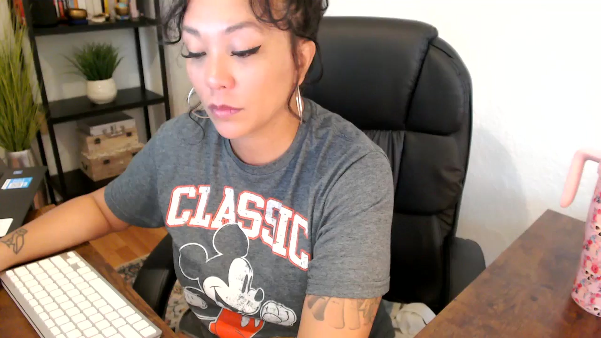 Gallery image thumbnail from MickaylaMoon's myfreecams stream on, 09/05/2024, 16:41 image 1 of 20