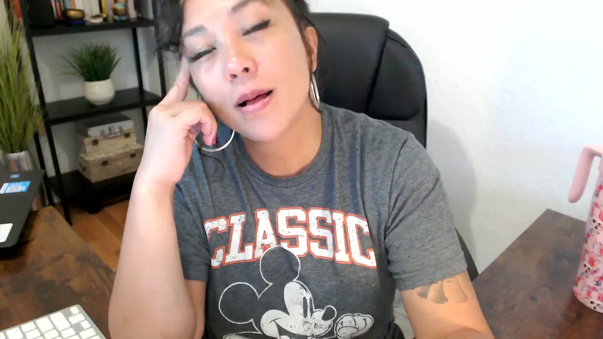 Gallery image thumbnail from MickaylaMoon's myfreecams stream on, 09/05/2024, 17:16 image 6 of 20