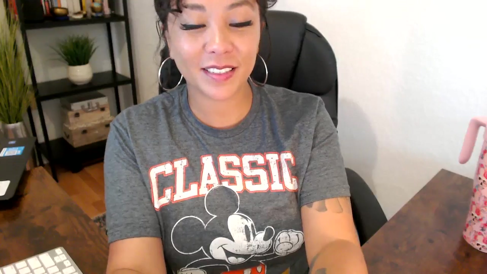 Gallery image thumbnail from MickaylaMoon's myfreecams stream on, 09/05/2024, 17:16 image 11 of 20