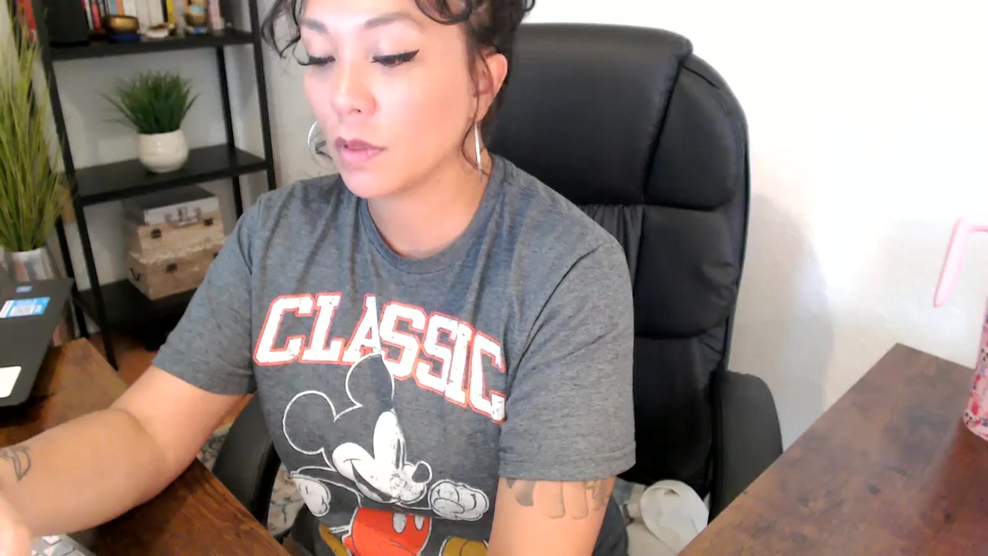 Gallery image thumbnail from MickaylaMoon's myfreecams stream on, 09/05/2024, 19:15 image 16 of 20