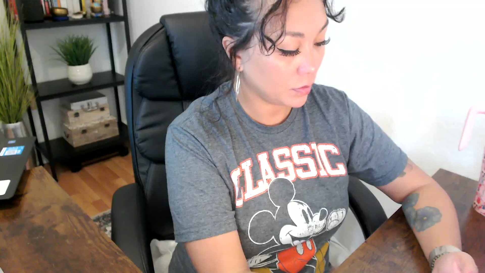 Gallery image thumbnail from MickaylaMoon's myfreecams stream on, 09/05/2024, 19:15 image 5 of 20