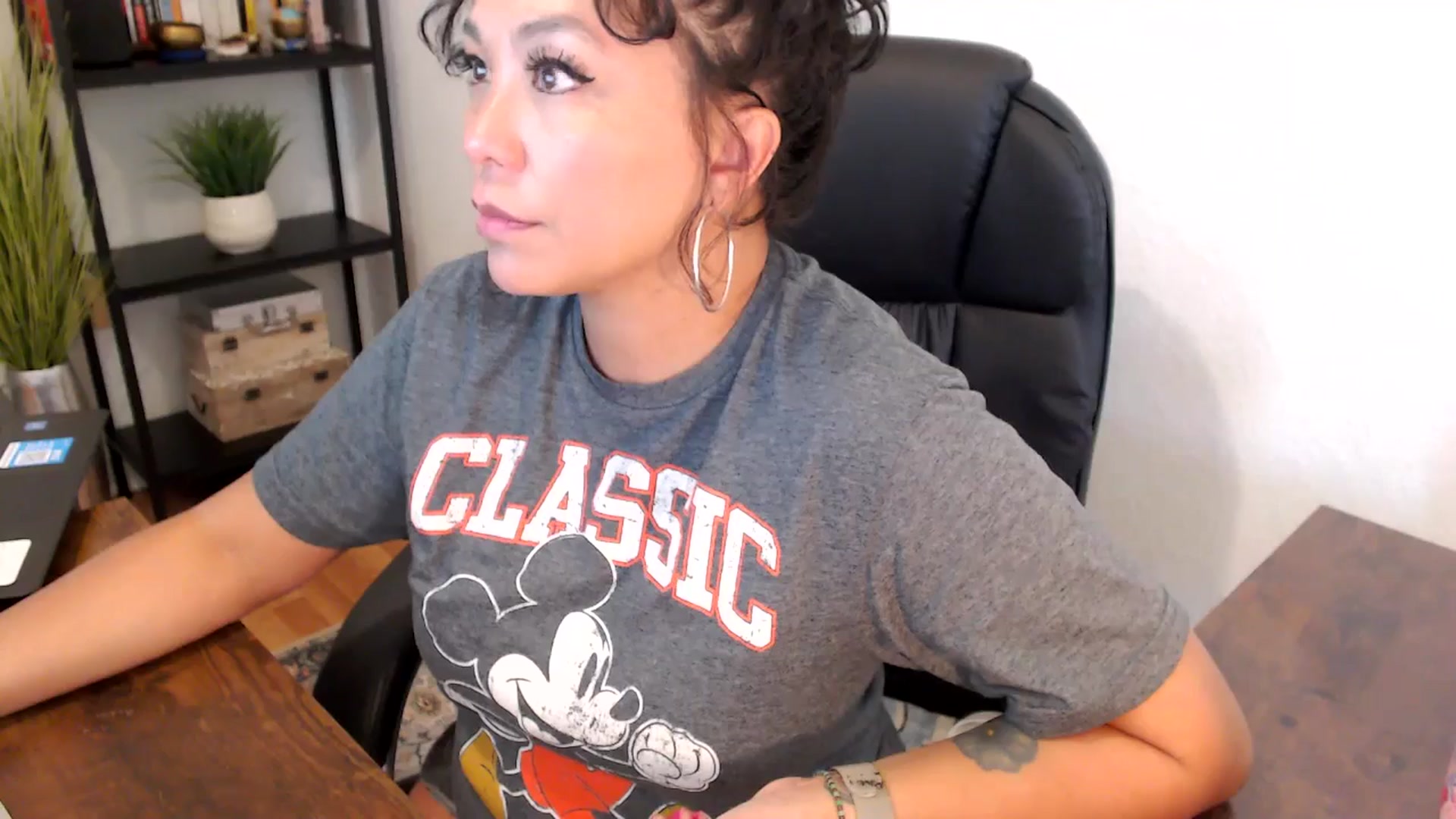 Gallery image thumbnail from MickaylaMoon's myfreecams stream on, 09/05/2024, 19:15 image 2 of 20