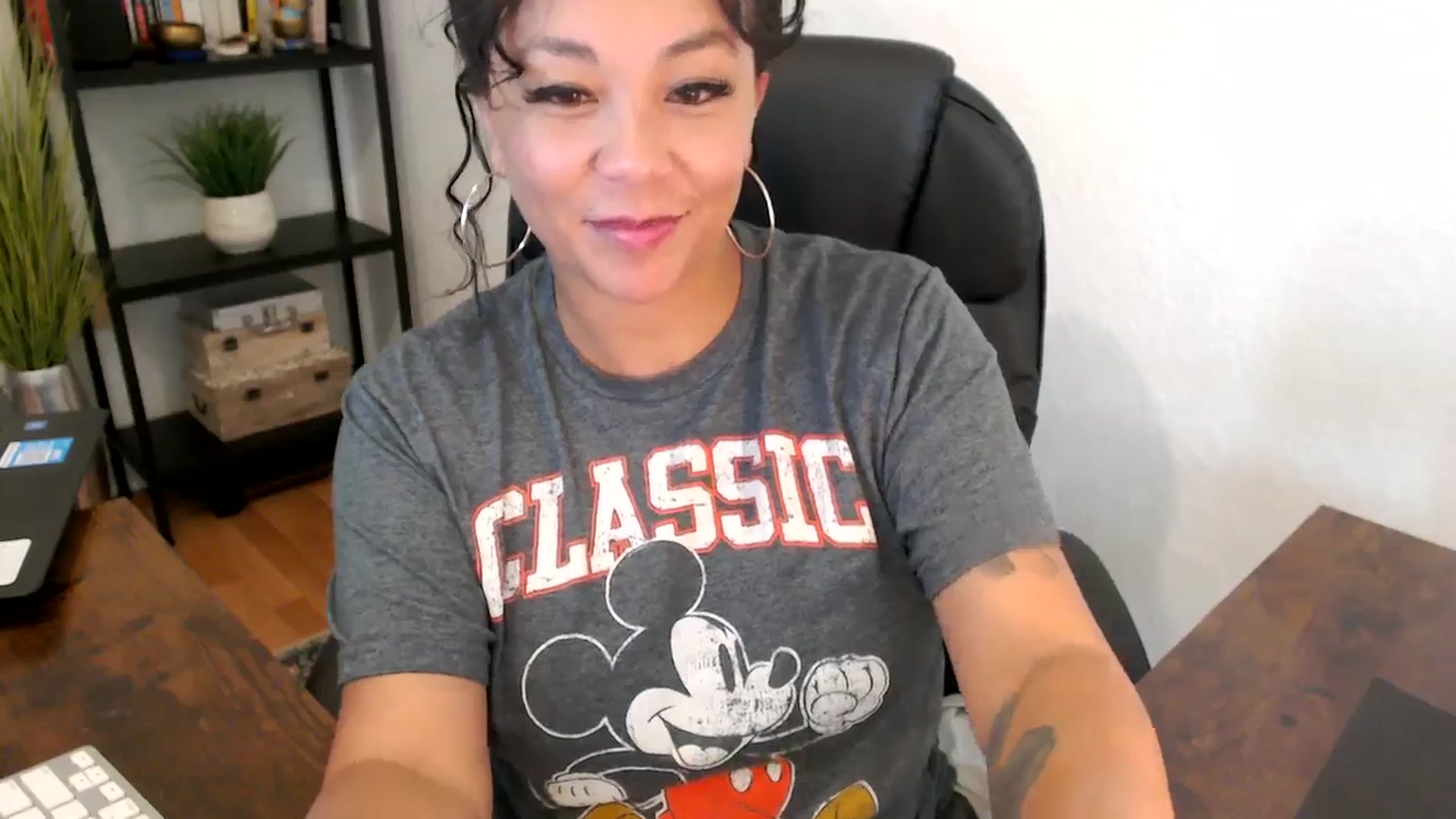 Gallery image thumbnail from MickaylaMoon's myfreecams stream on, 09/05/2024, 20:30 image 18 of 20
