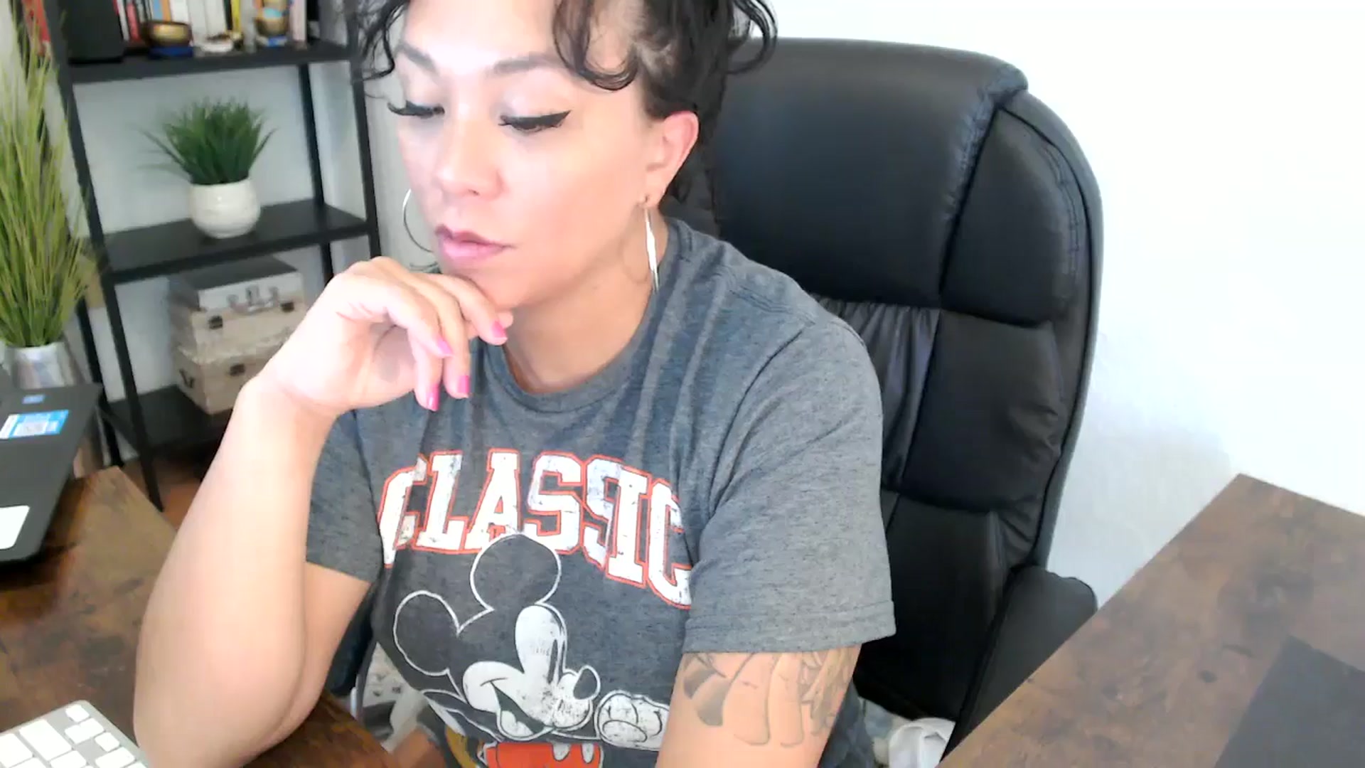 Gallery image thumbnail from MickaylaMoon's myfreecams stream on, 09/05/2024, 20:30 image 12 of 20