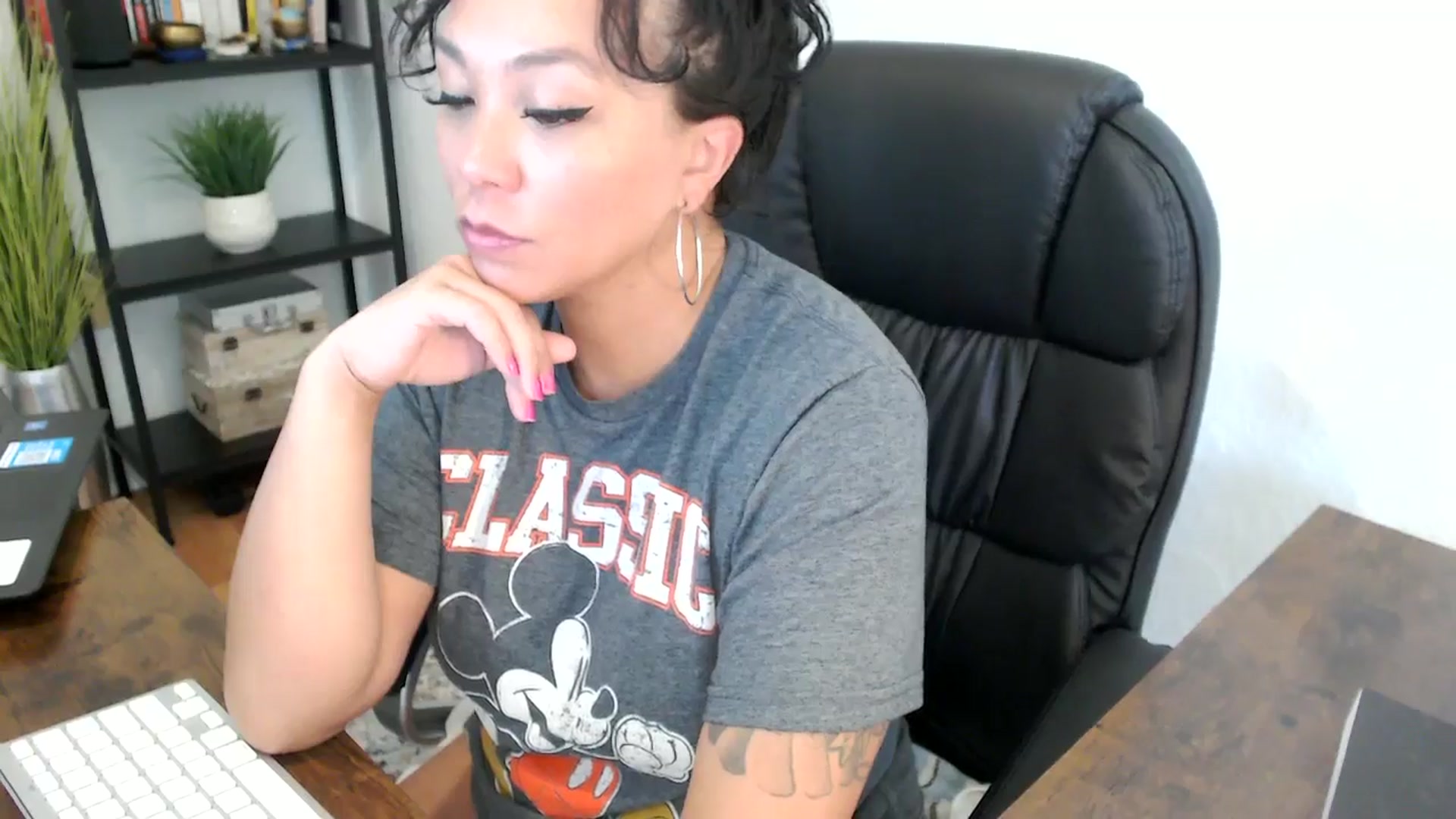 Gallery image thumbnail from MickaylaMoon's myfreecams stream on, 09/05/2024, 21:00 image 7 of 20