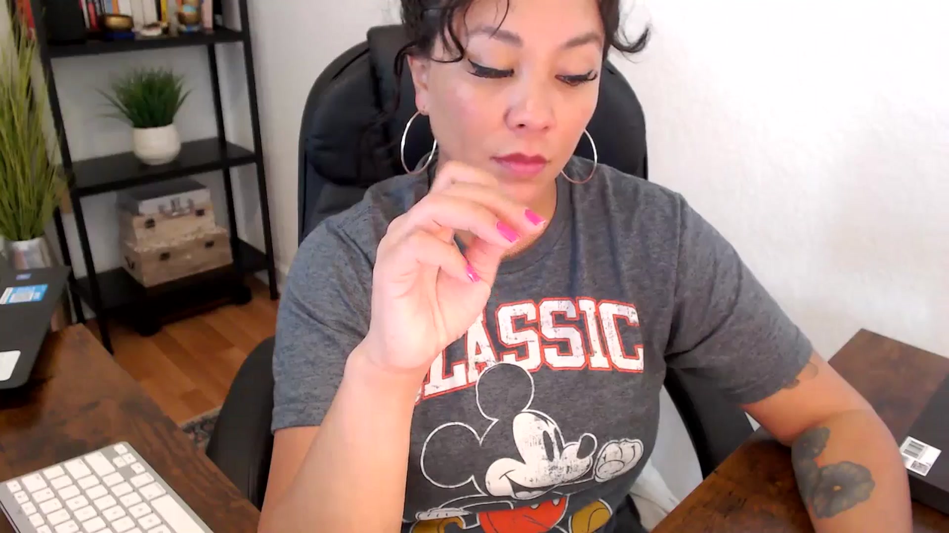 Gallery image thumbnail from MickaylaMoon's myfreecams stream on, 09/05/2024, 21:00 image 9 of 20