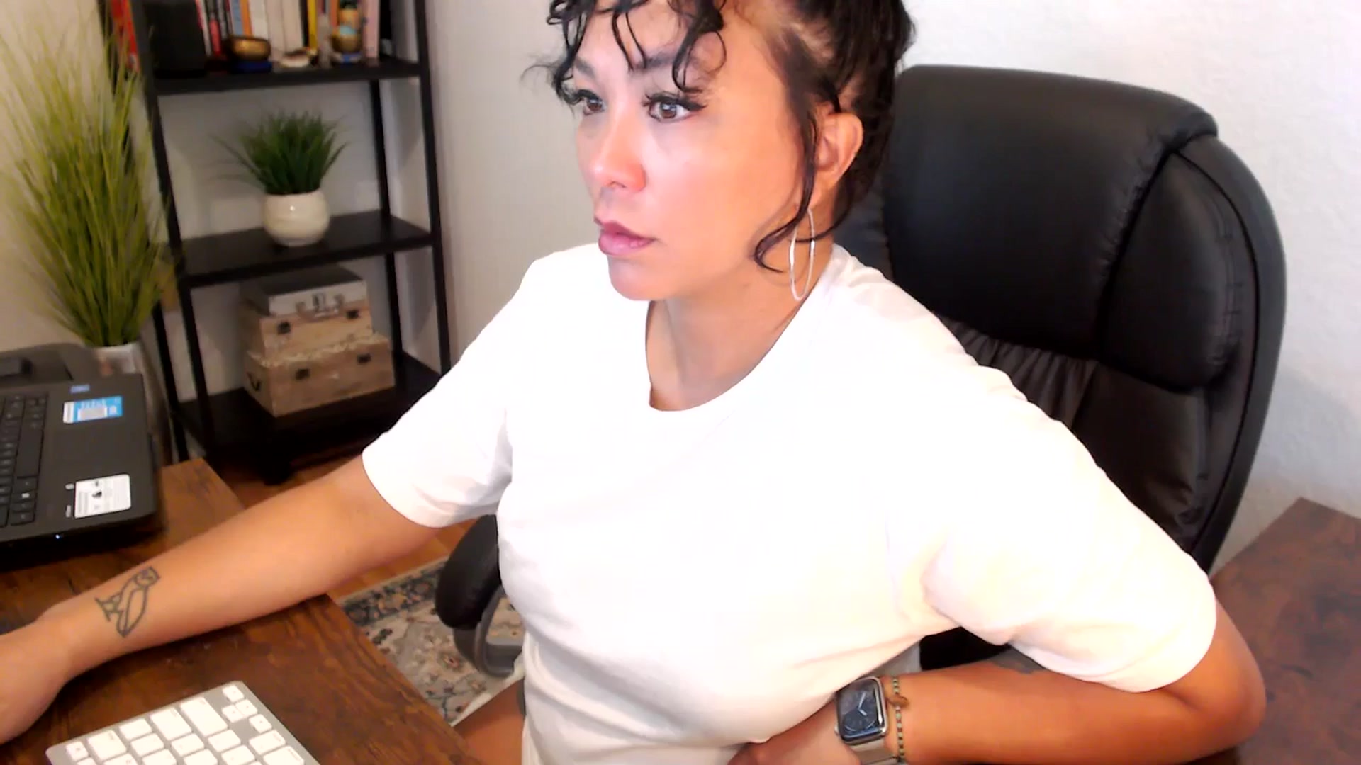 Gallery image thumbnail from MickaylaMoon's myfreecams stream on, 09/06/2024, 14:45 image 11 of 20