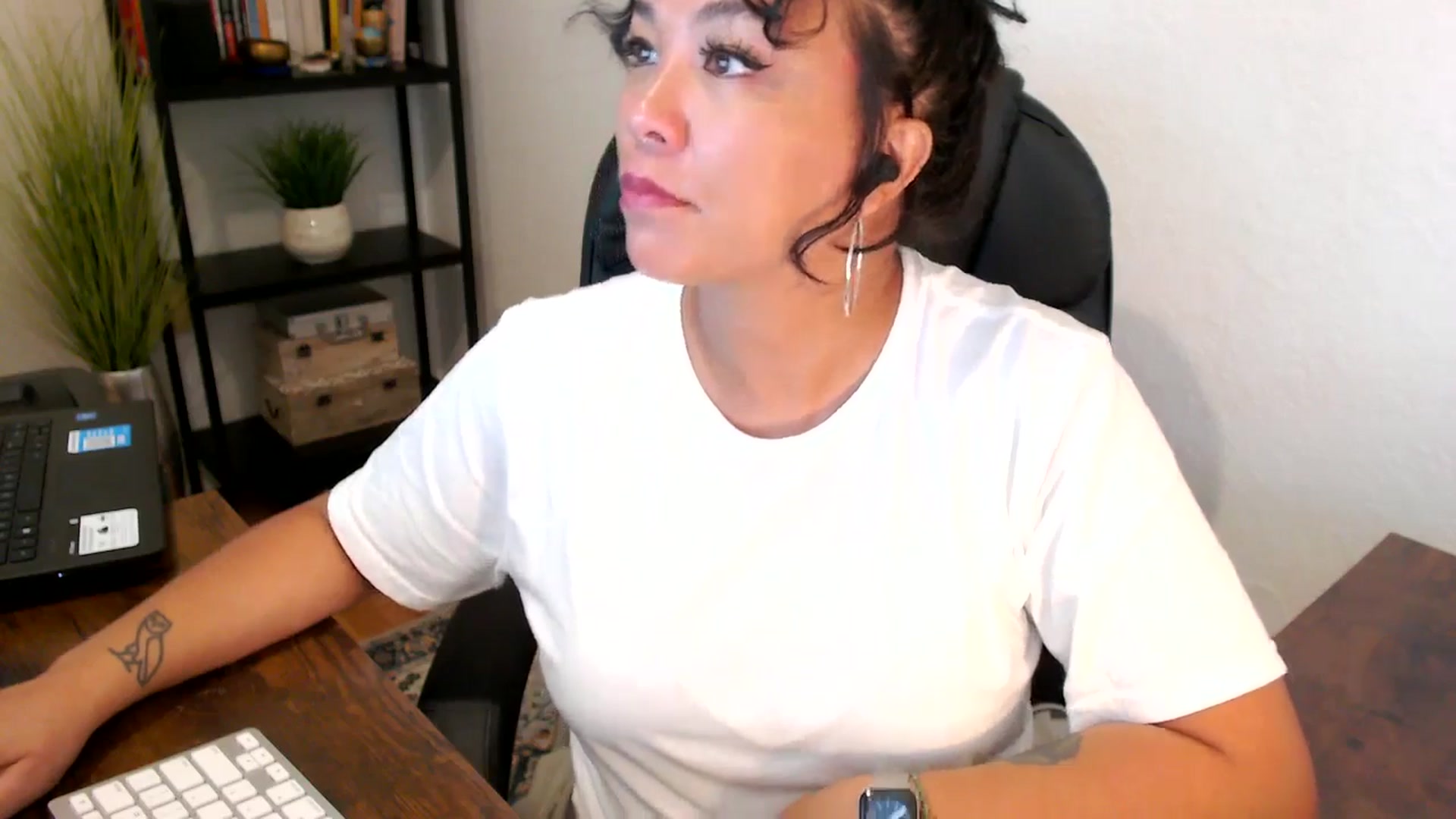Gallery image thumbnail from MickaylaMoon's myfreecams stream on, 09/06/2024, 15:45 image 16 of 20