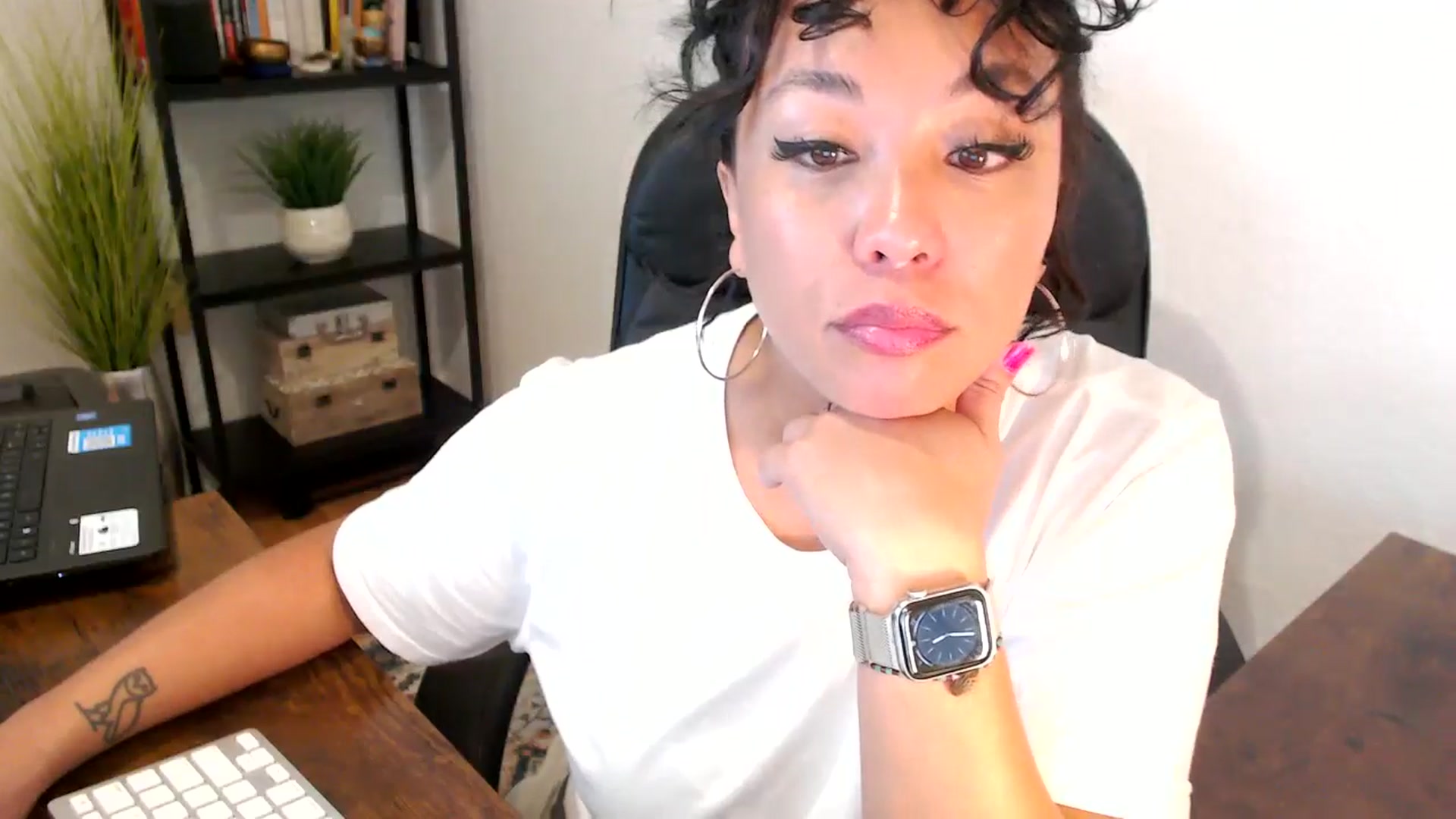 Gallery image thumbnail from MickaylaMoon's myfreecams stream on, 09/06/2024, 15:45 image 8 of 20