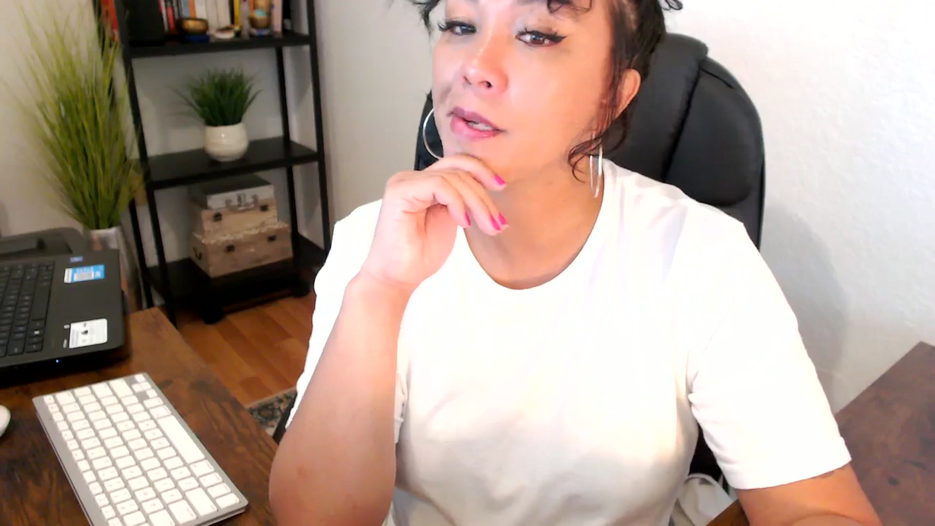 Gallery image thumbnail from MickaylaMoon's myfreecams stream on, 09/06/2024, 16:52 image 2 of 20