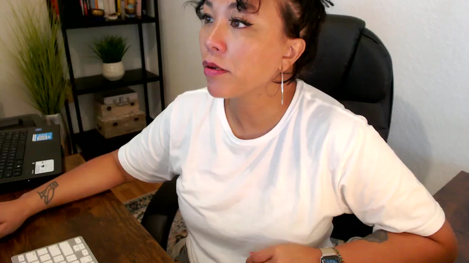 Gallery image thumbnail from MickaylaMoon's myfreecams stream on, 09/06/2024, 17:36 image 1 of 20