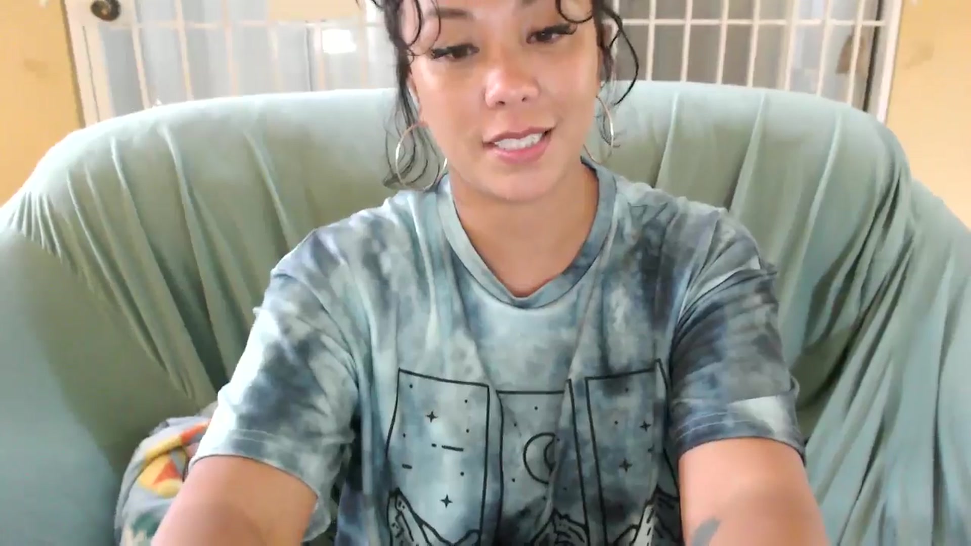 Gallery image thumbnail from MickaylaMoon's myfreecams stream on, 09/08/2024, 18:45 image 10 of 20