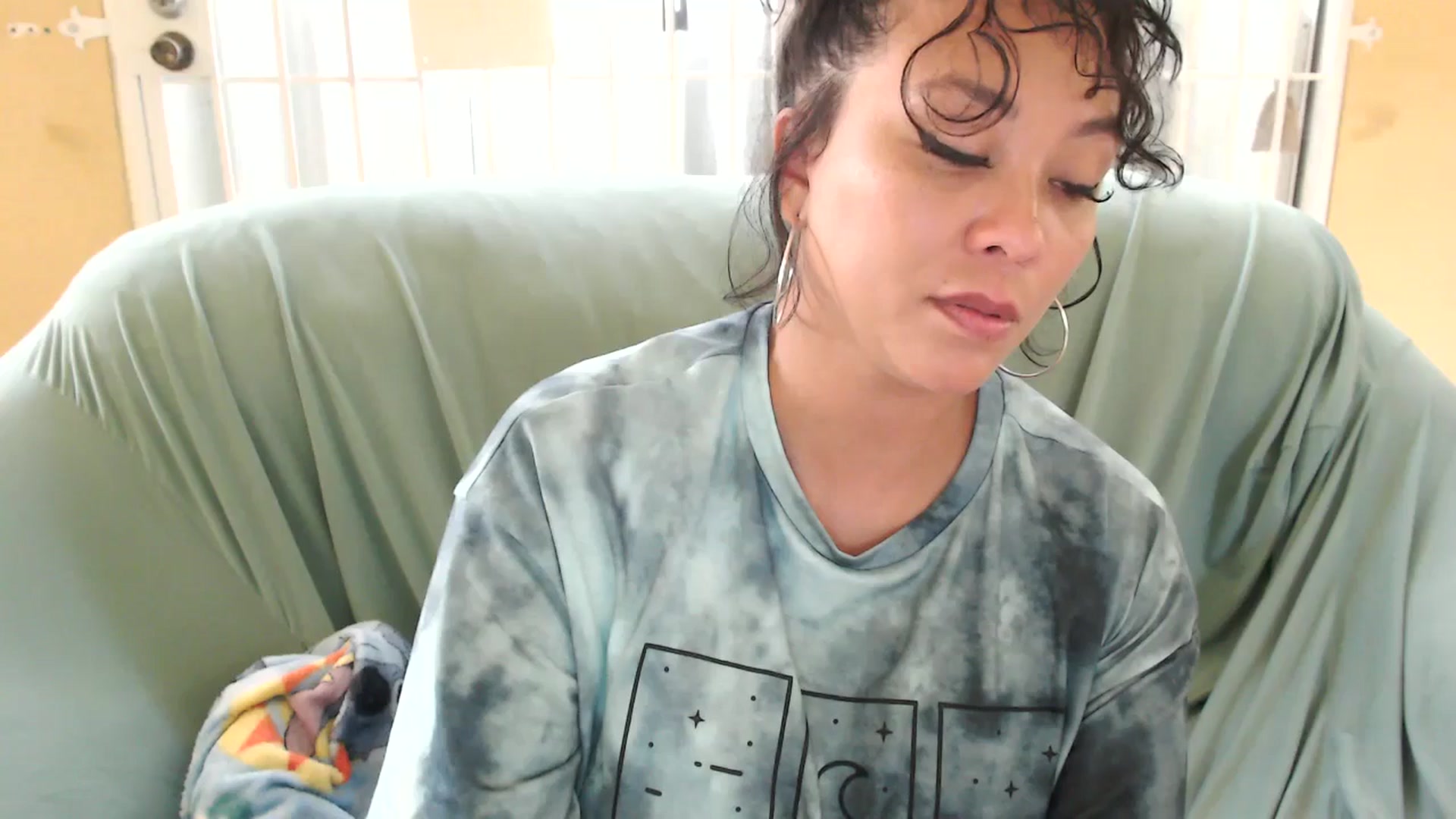 Gallery image thumbnail from MickaylaMoon's myfreecams stream on, 09/08/2024, 18:45 image 6 of 20
