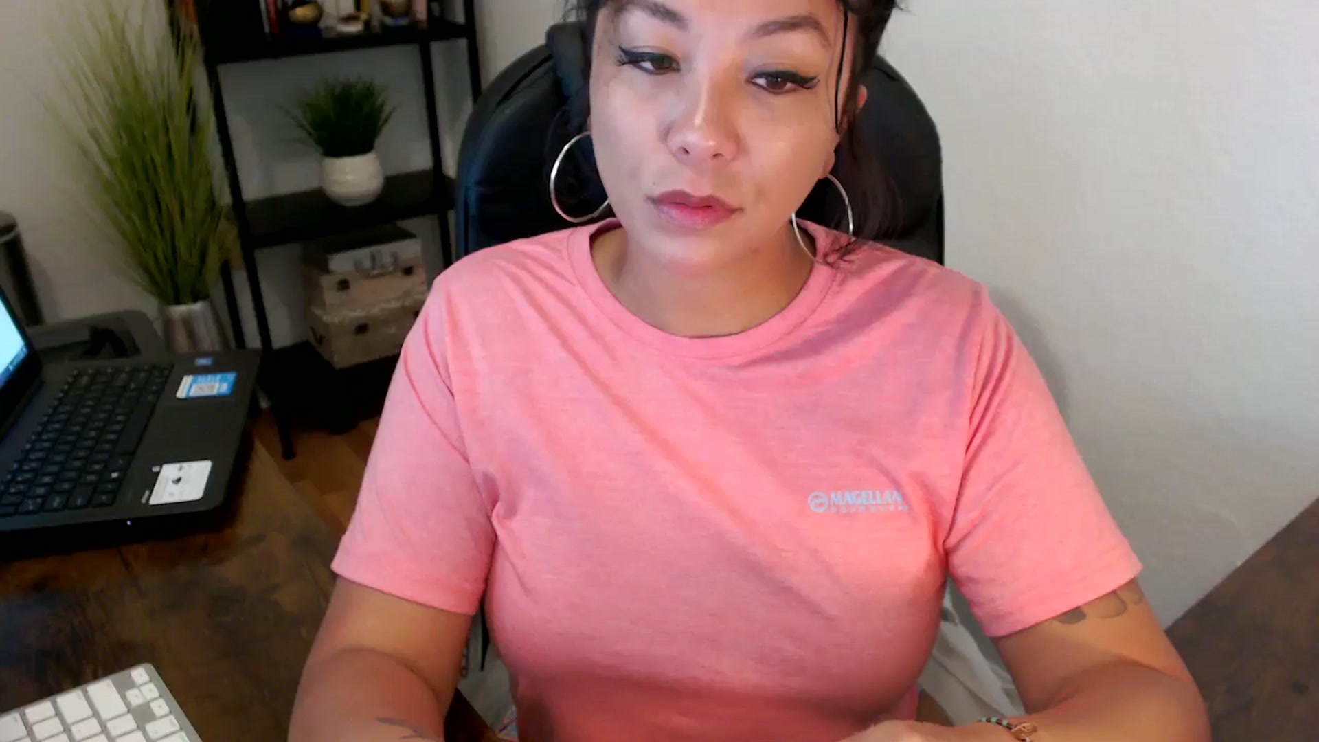 Gallery image thumbnail from MickaylaMoon's myfreecams stream on, 09/09/2024, 15:50 image 2 of 20