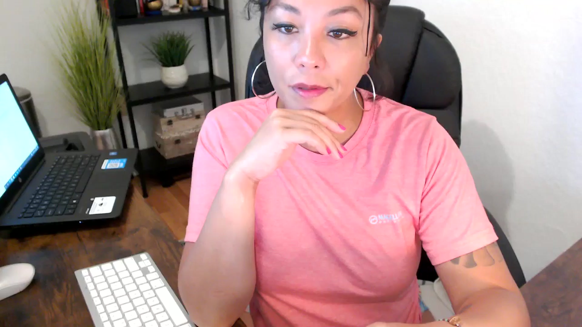 Gallery image thumbnail from MickaylaMoon's myfreecams stream on, 09/09/2024, 16:24 image 1 of 20