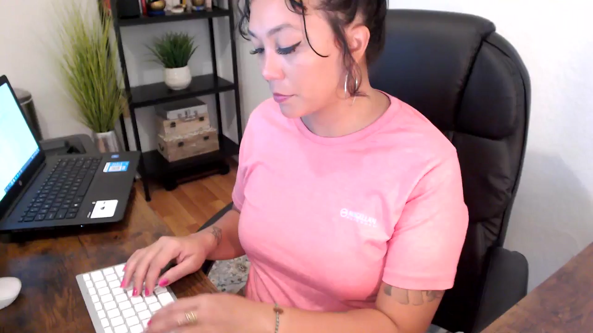 Gallery image thumbnail from MickaylaMoon's myfreecams stream on, 09/09/2024, 16:24 image 4 of 20