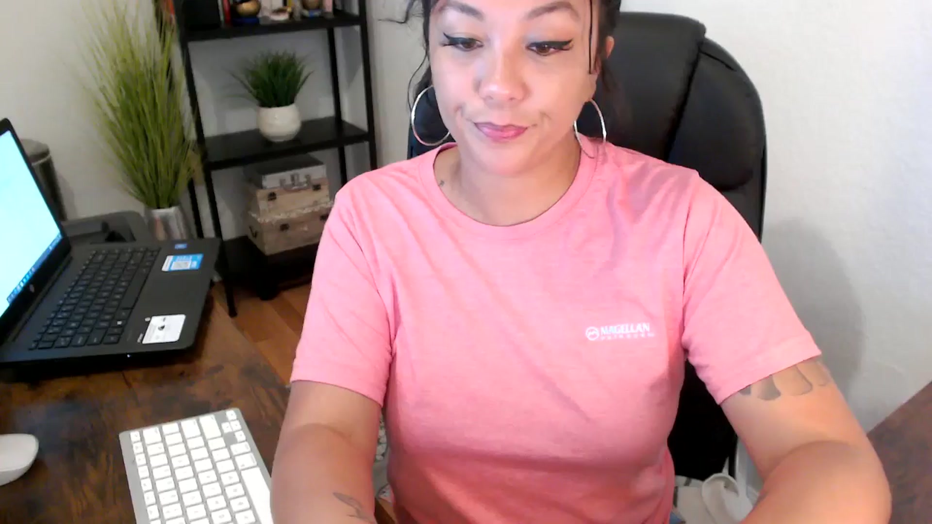 Gallery image thumbnail from MickaylaMoon's myfreecams stream on, 09/09/2024, 16:24 image 9 of 20