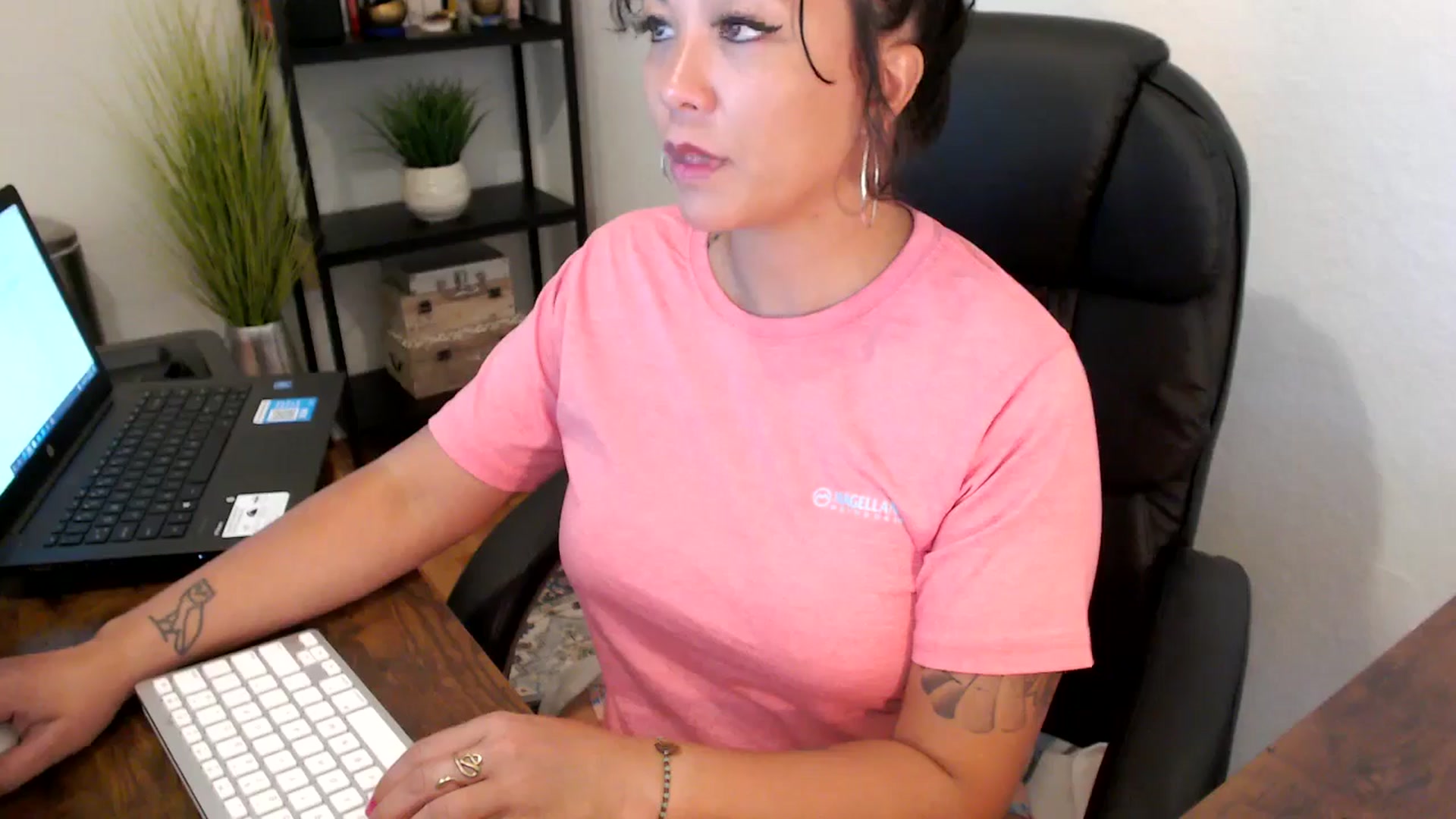 Gallery image thumbnail from MickaylaMoon's myfreecams stream on, 09/09/2024, 16:24 image 20 of 20