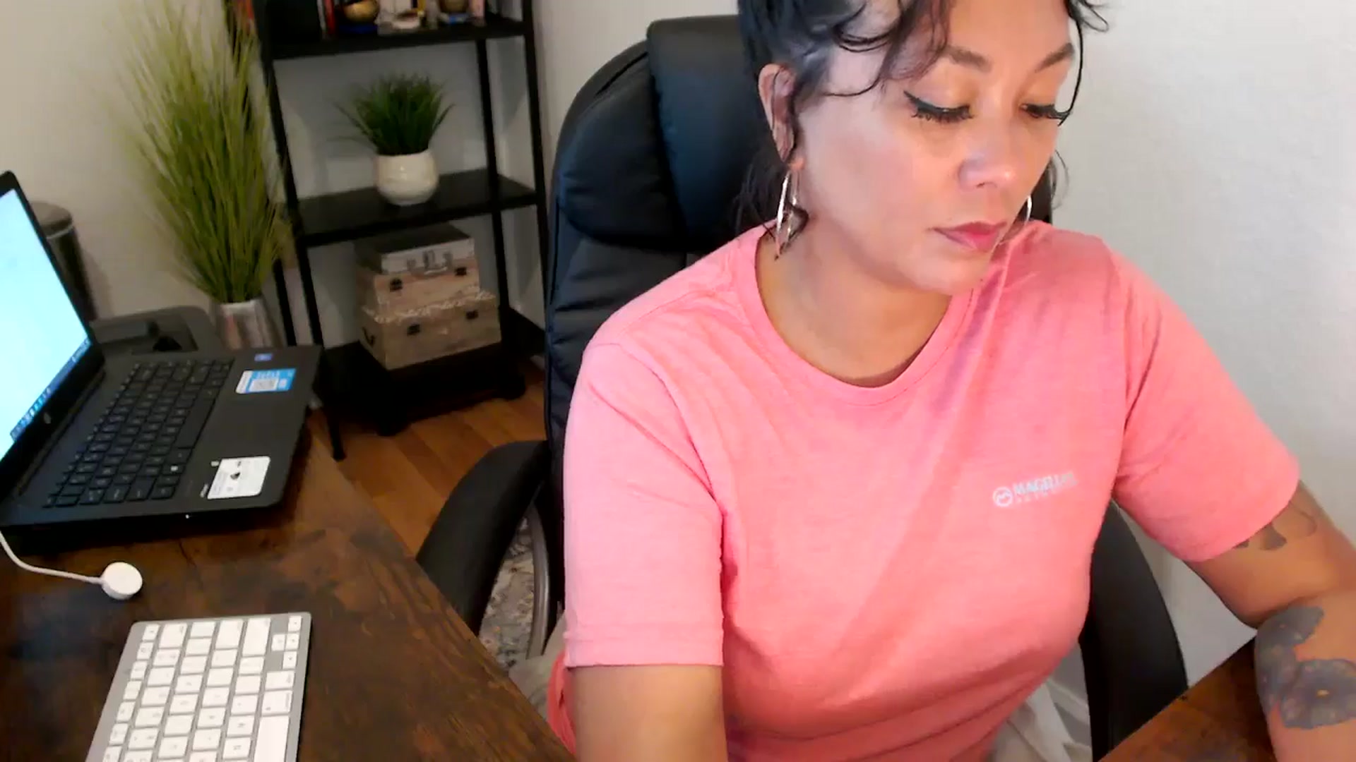 Gallery image thumbnail from MickaylaMoon's myfreecams stream on, 09/09/2024, 16:51 image 4 of 20