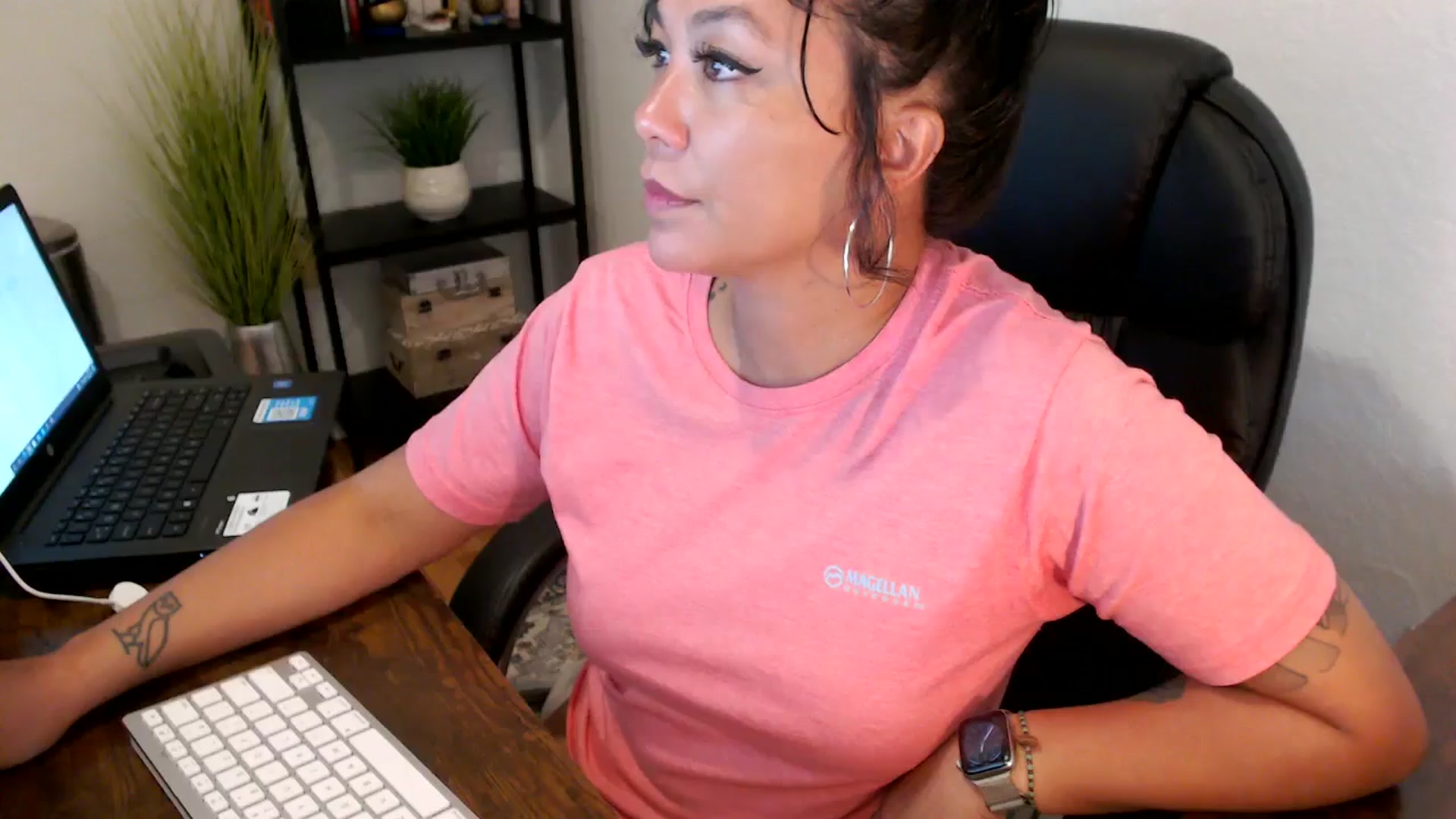 Gallery image thumbnail from MickaylaMoon's myfreecams stream on, 09/09/2024, 16:51 image 10 of 20