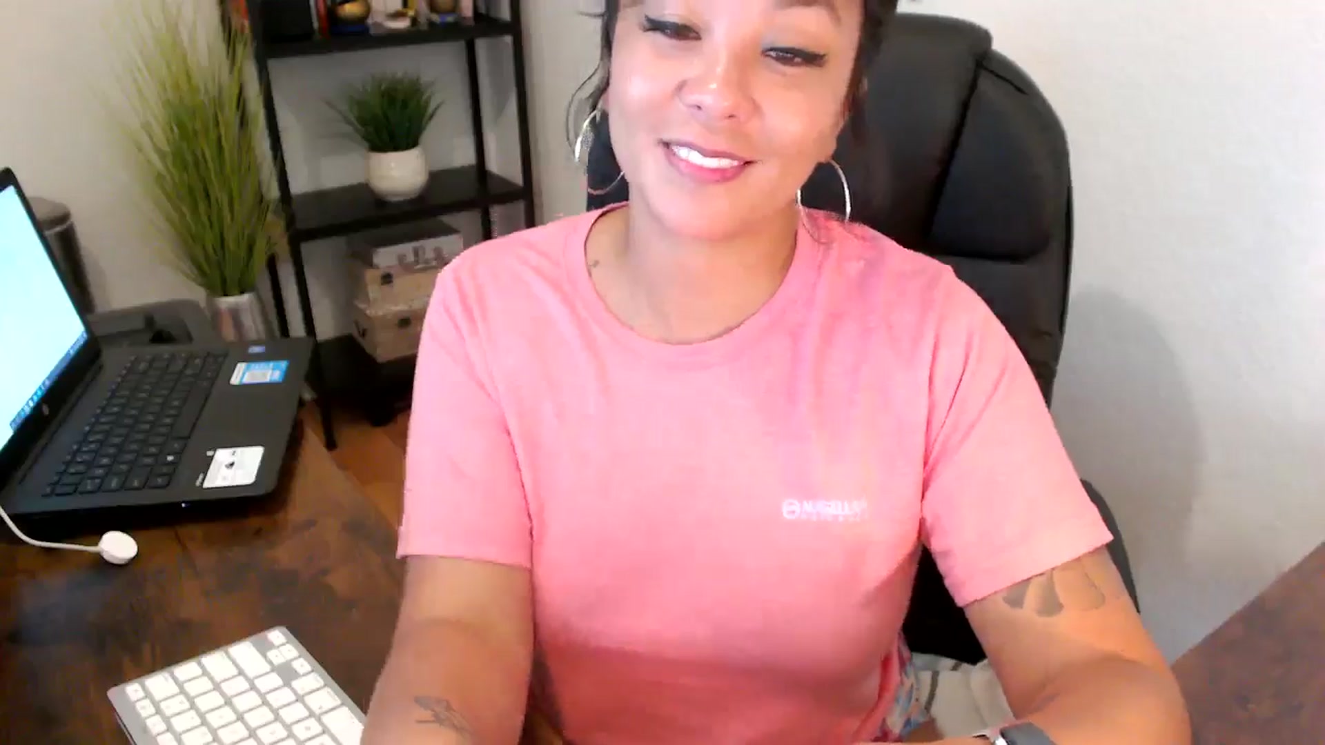 Gallery image thumbnail from MickaylaMoon's myfreecams stream on, 09/09/2024, 16:51 image 17 of 20
