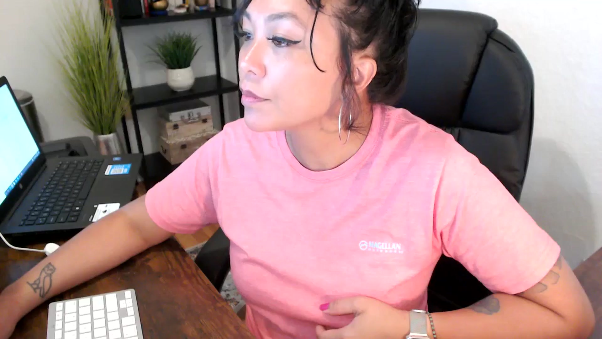 Gallery image thumbnail from MickaylaMoon's myfreecams stream on, 09/09/2024, 17:42 image 11 of 20