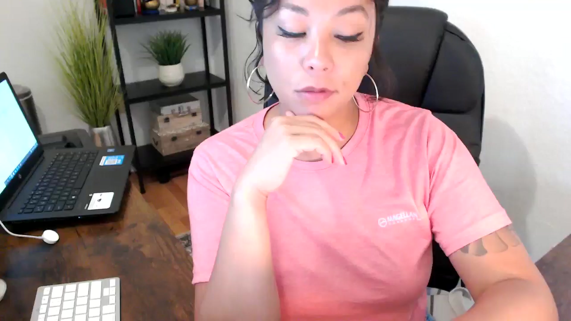 Gallery image thumbnail from MickaylaMoon's myfreecams stream on, 09/09/2024, 17:42 image 3 of 20
