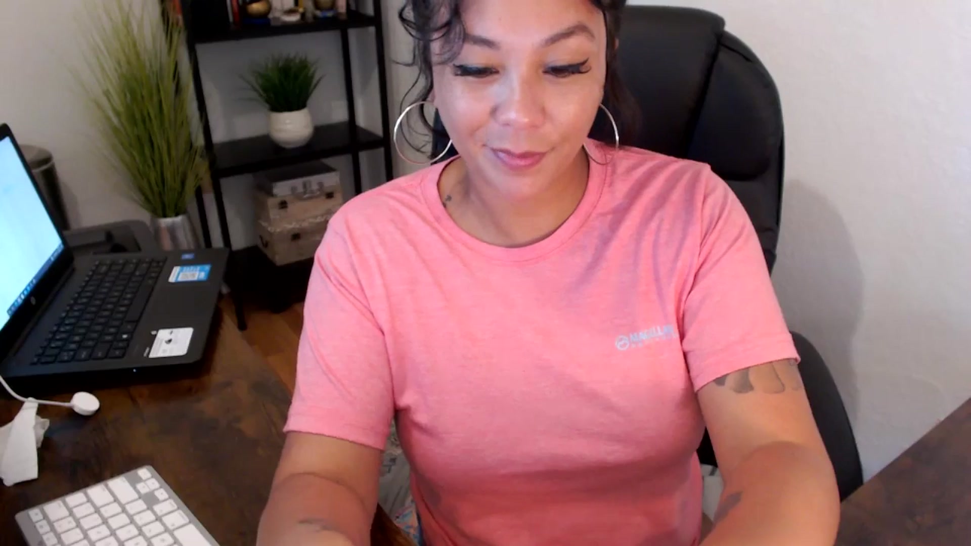 Gallery image thumbnail from MickaylaMoon's myfreecams stream on, 09/09/2024, 18:29 image 12 of 20