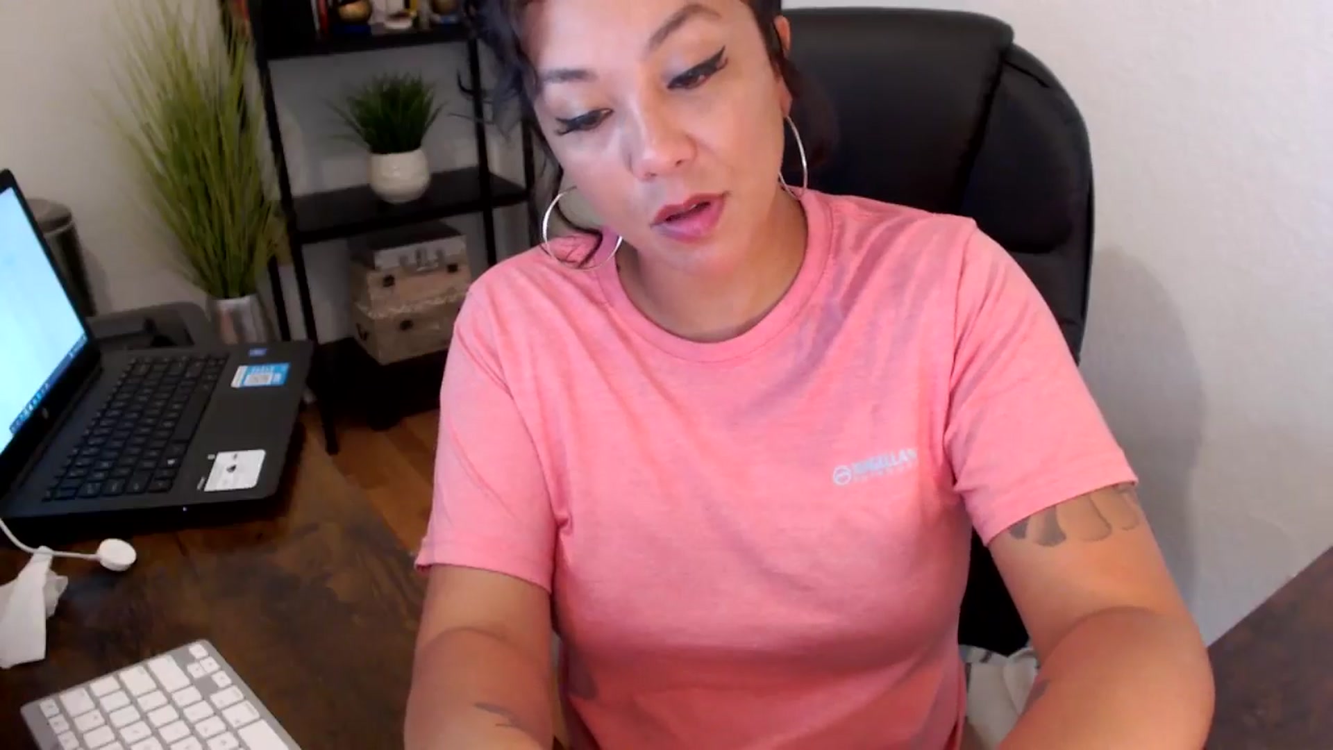 Gallery image thumbnail from MickaylaMoon's myfreecams stream on, 09/09/2024, 18:29 image 14 of 20