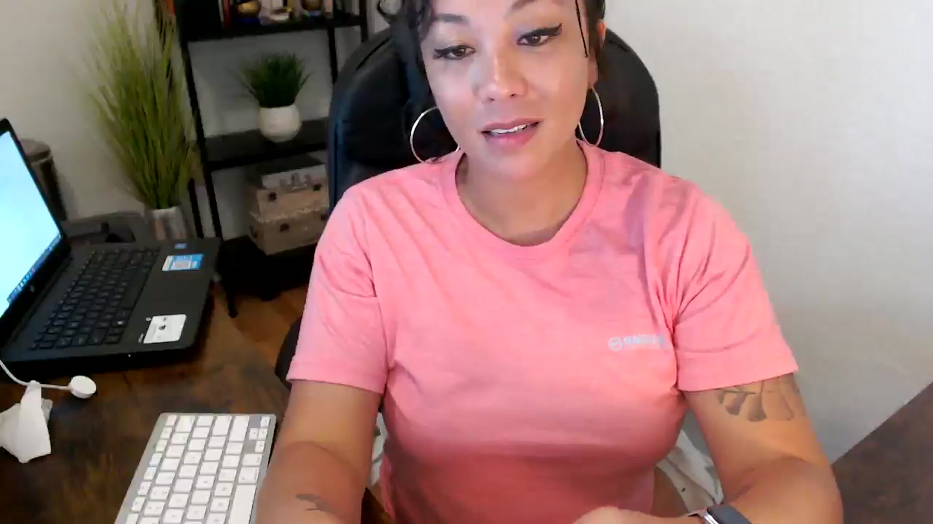 Gallery image thumbnail from MickaylaMoon's myfreecams stream on, 09/09/2024, 18:29 image 7 of 20
