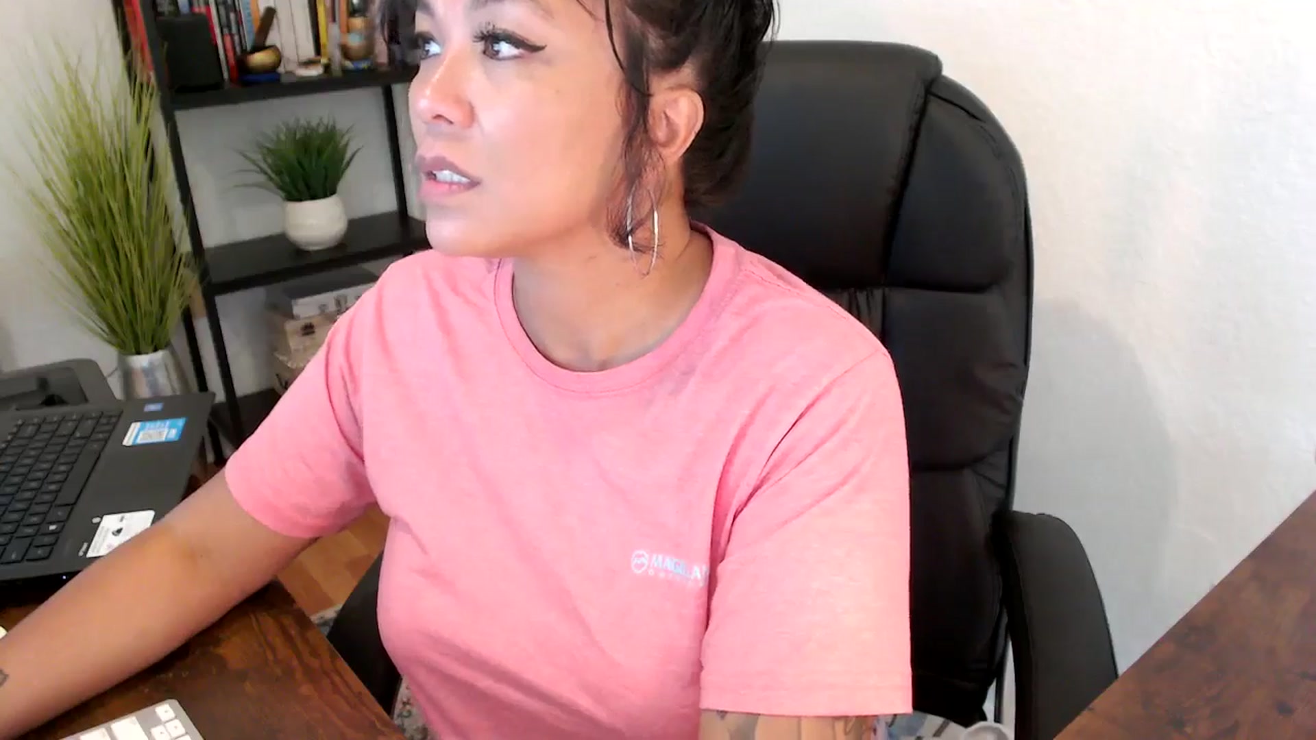 Gallery image thumbnail from MickaylaMoon's myfreecams stream on, 09/09/2024, 19:46 image 17 of 20
