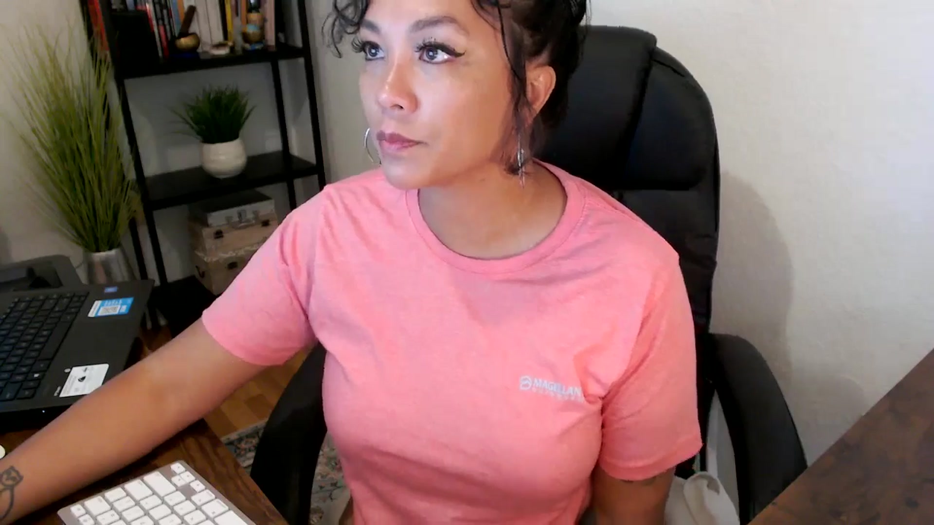 Gallery image thumbnail from MickaylaMoon's myfreecams stream on, 09/09/2024, 20:04 image 5 of 20