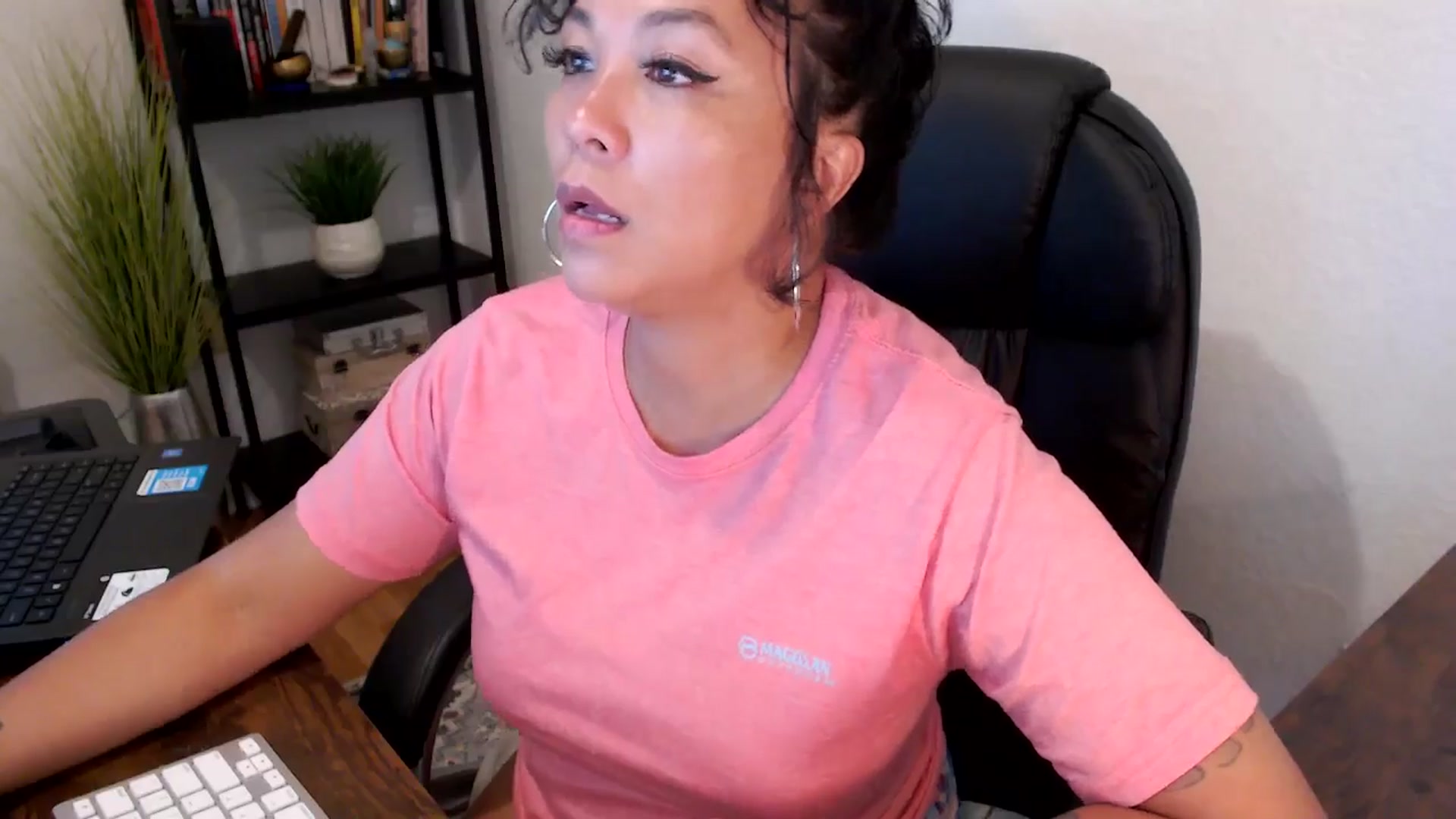 Gallery image thumbnail from MickaylaMoon's myfreecams stream on, 09/09/2024, 20:04 image 13 of 20
