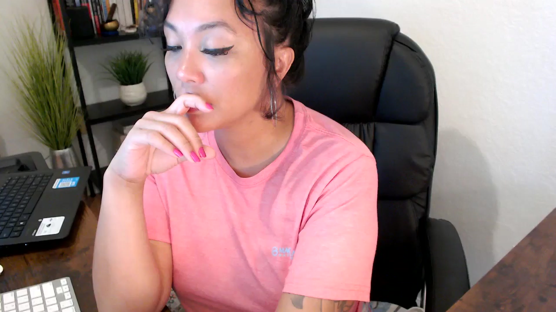 Gallery image thumbnail from MickaylaMoon's myfreecams stream on, 09/09/2024, 20:04 image 3 of 20
