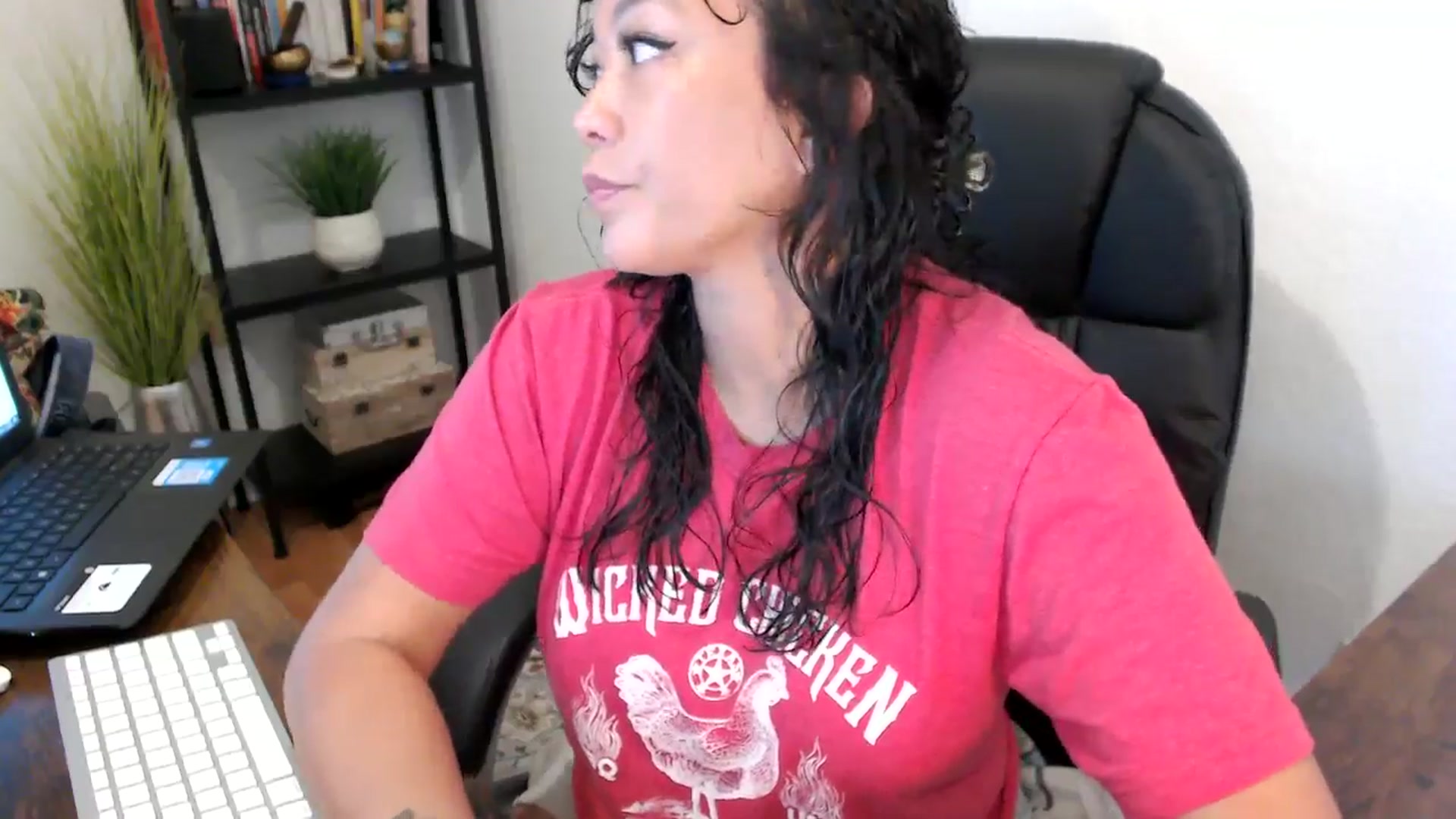Gallery image thumbnail from MickaylaMoon's myfreecams stream on, 09/10/2024, 15:23 image 11 of 20