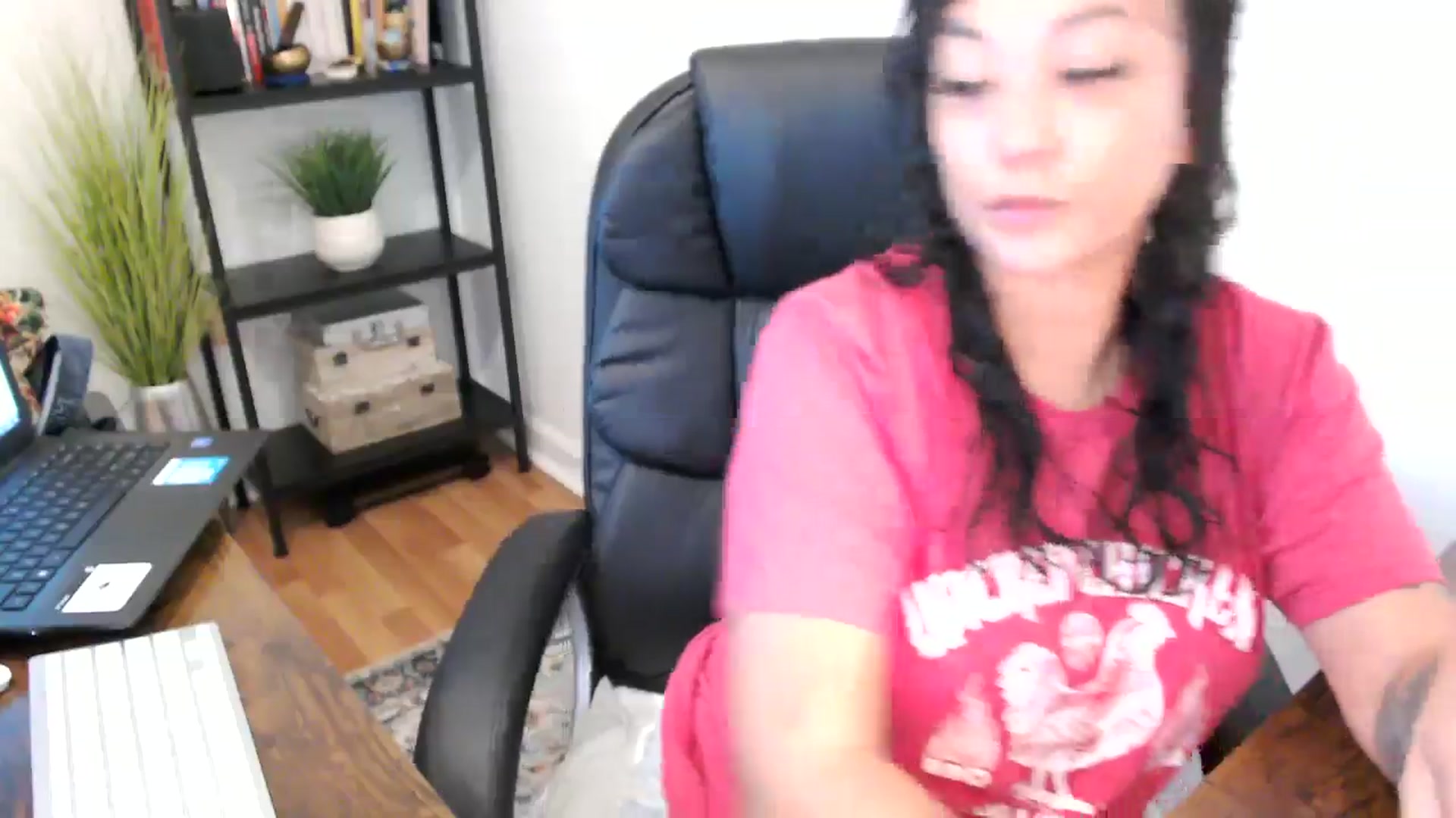Gallery image thumbnail from MickaylaMoon's myfreecams stream on, 09/10/2024, 15:23 image 15 of 20