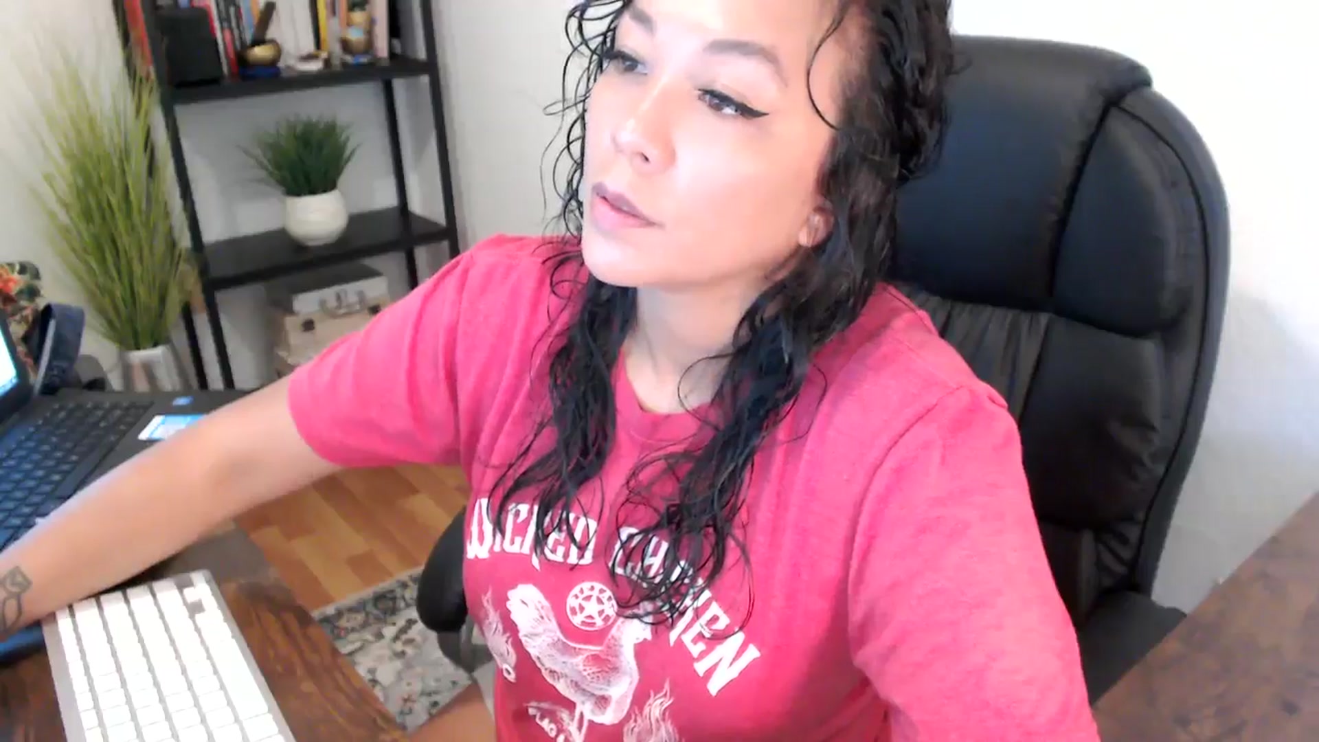 Gallery image thumbnail from MickaylaMoon's myfreecams stream on, 09/10/2024, 15:23 image 17 of 20