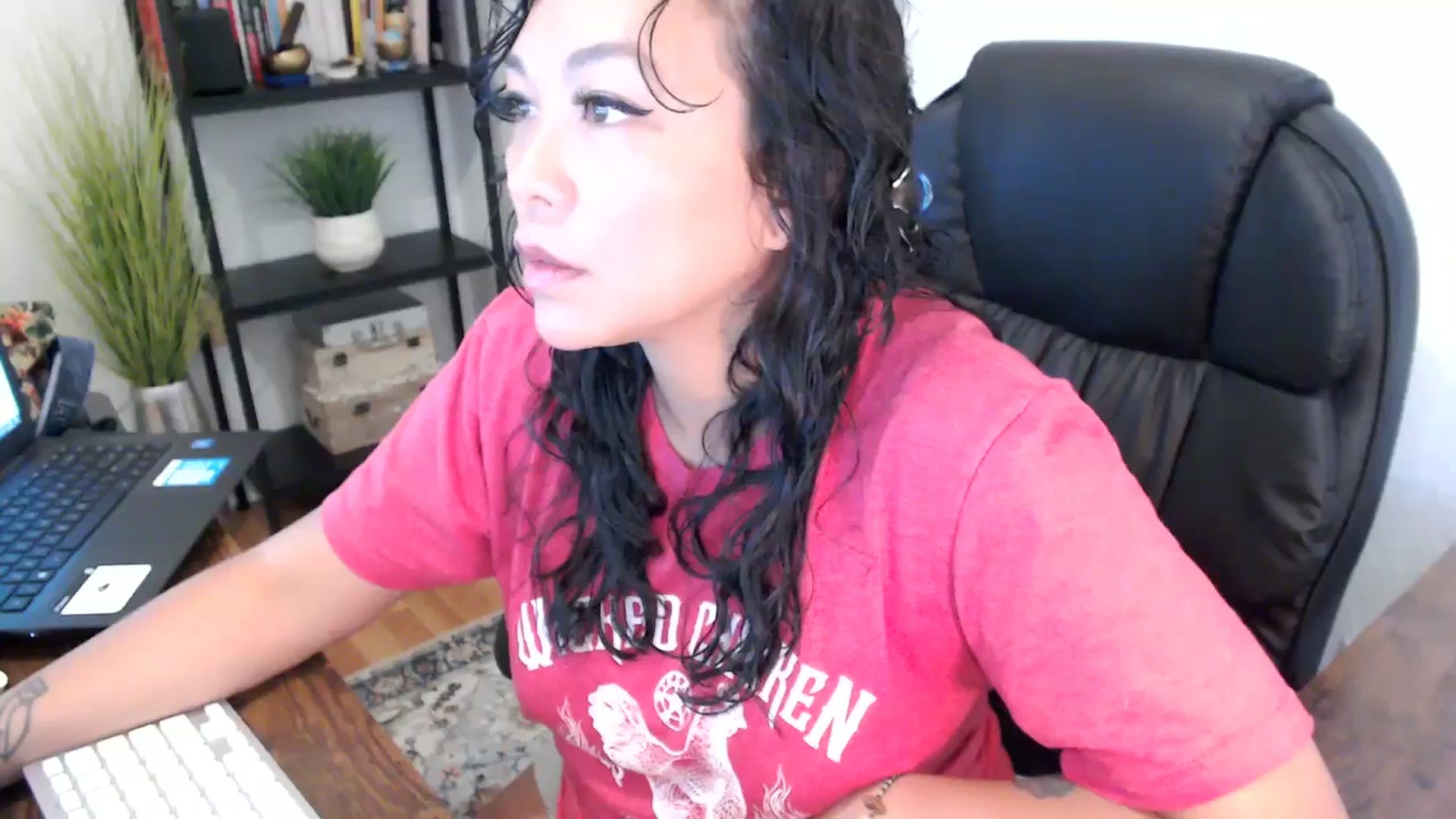 Gallery image thumbnail from MickaylaMoon's myfreecams stream on, 09/10/2024, 16:08 image 6 of 20